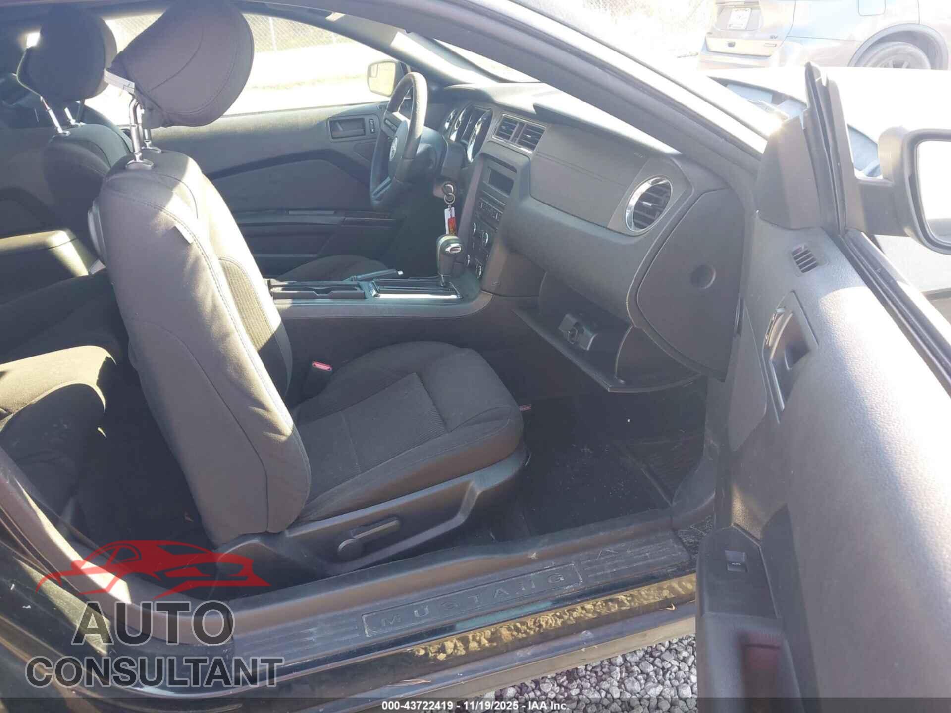 FORD MUSTANG 2012 - 1ZVBP8AM0C5238214