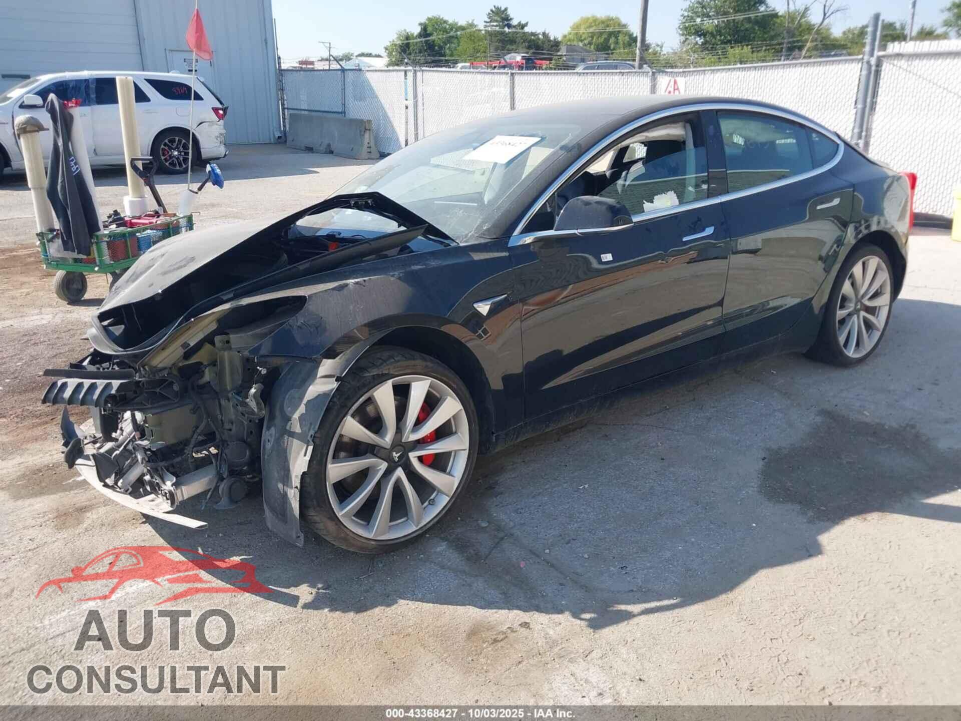 TESLA MODEL 3 2019 - 5YJ3E1EB2KF438408