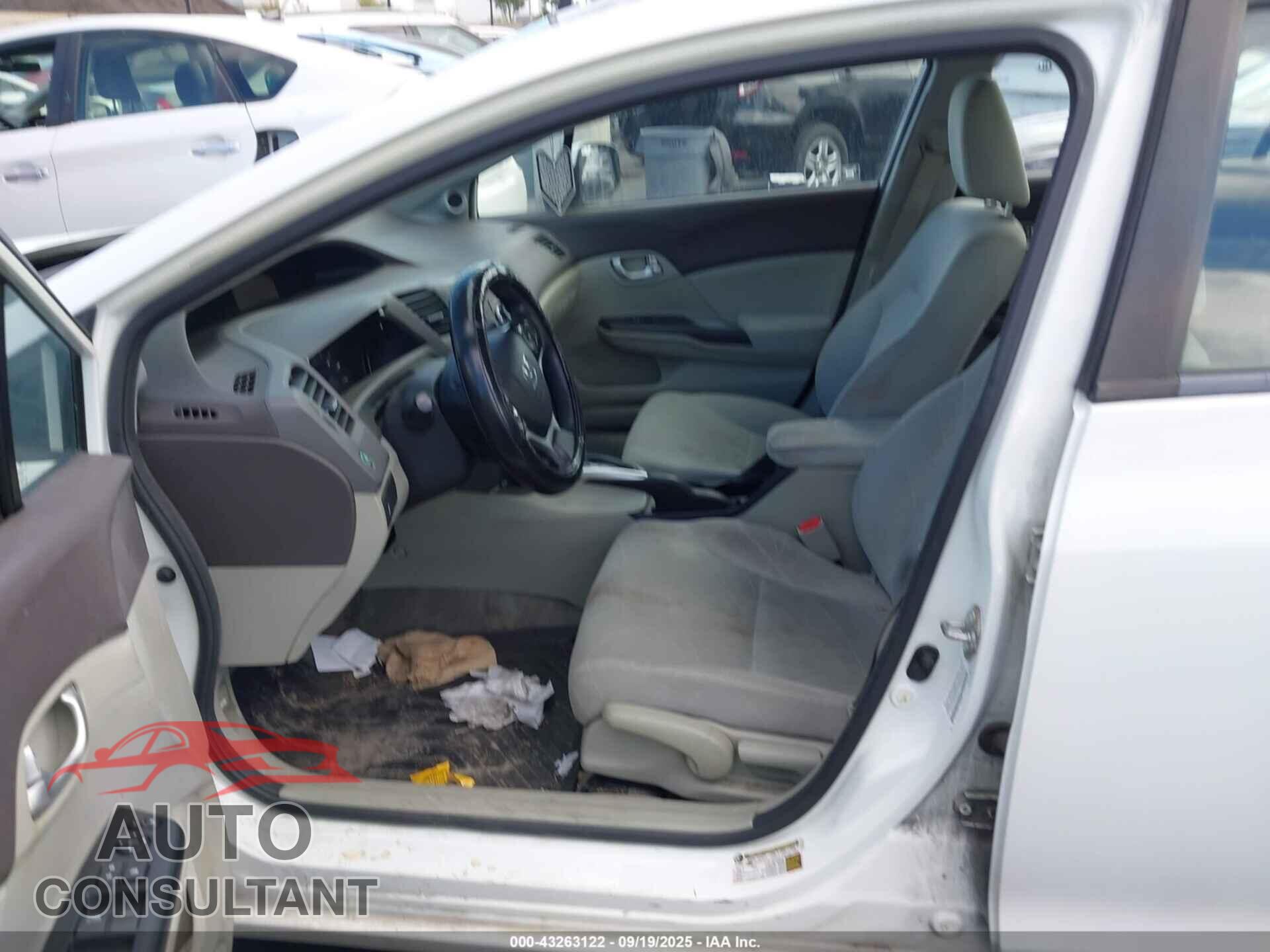 HONDA CIVIC 2012 - 2HGFB2F84CH547237