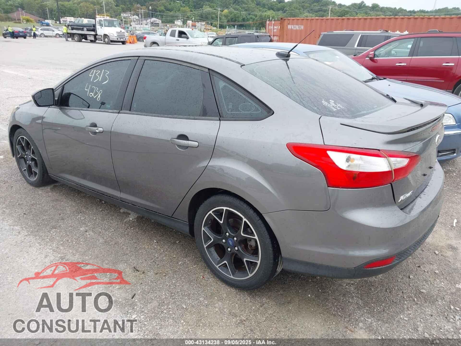 FORD FOCUS 2013 - 1FADP3F27DL240437