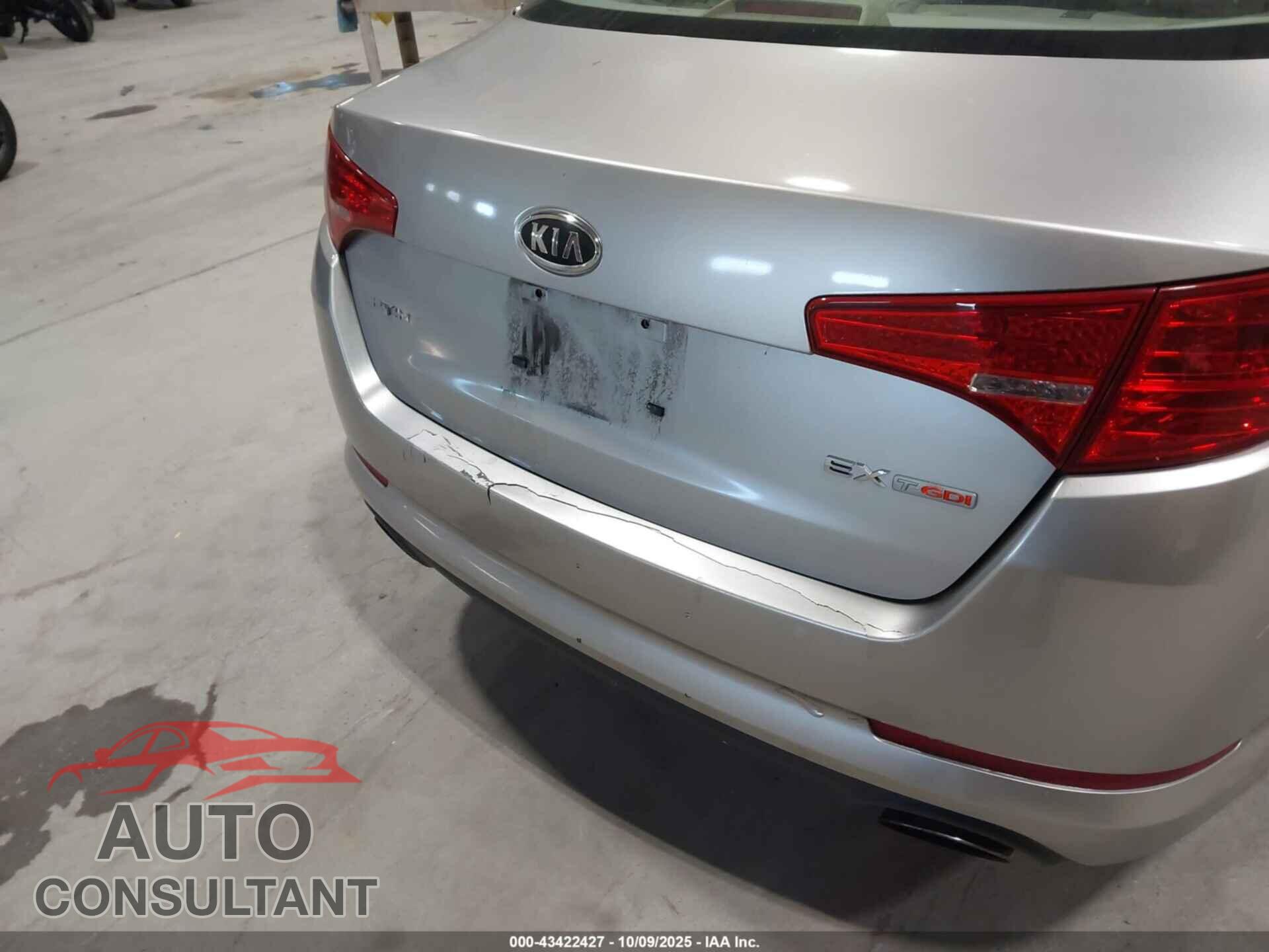 KIA OPTIMA 2011 - KNAGN4A63B5094324
