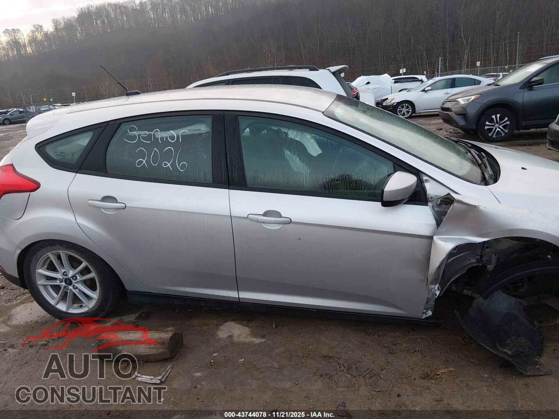 FORD FOCUS 2018 - 1FADP3K23JL278569