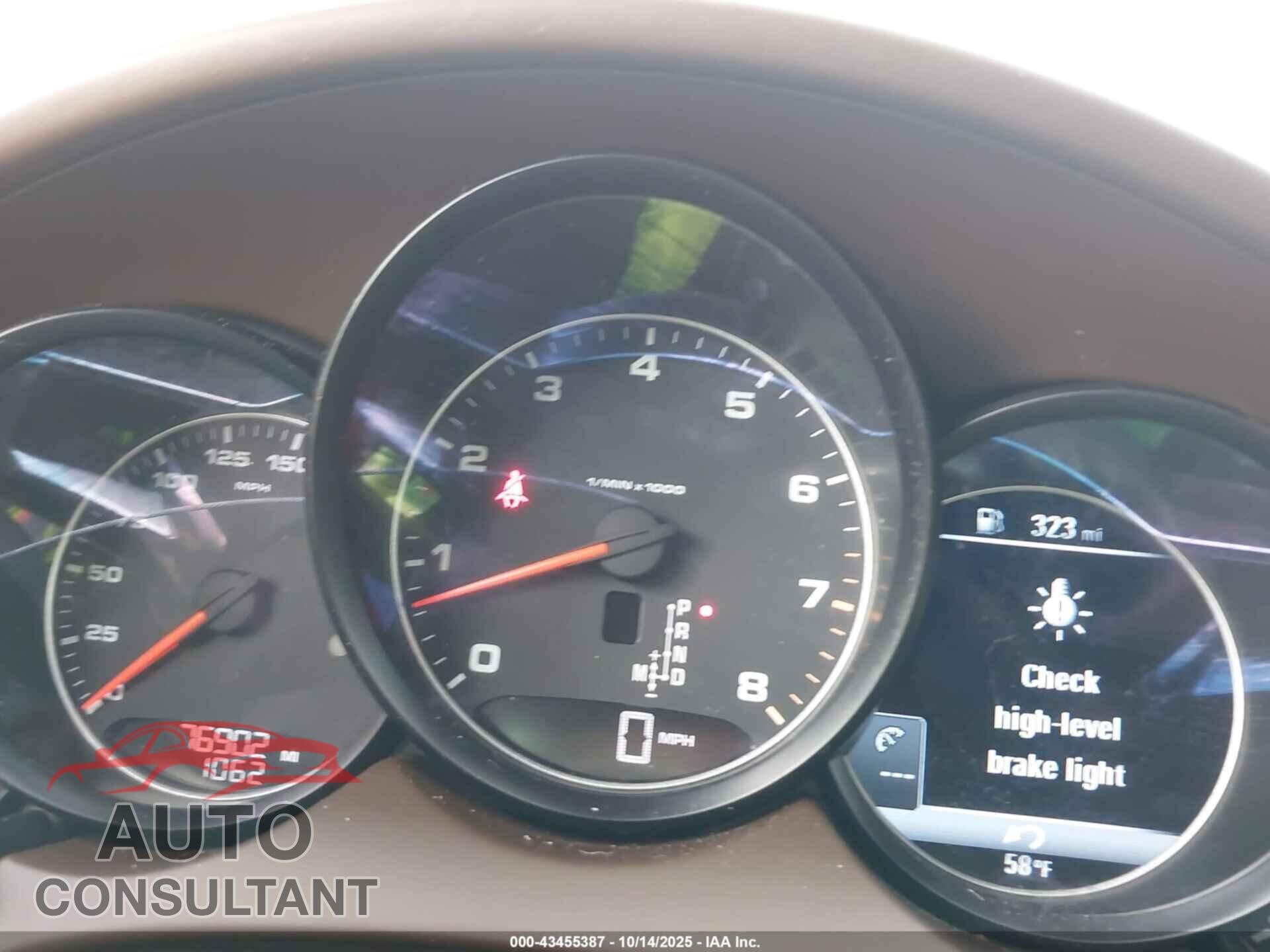 PORSCHE CAYENNE 2016 - WP1AA2A29GLA10966