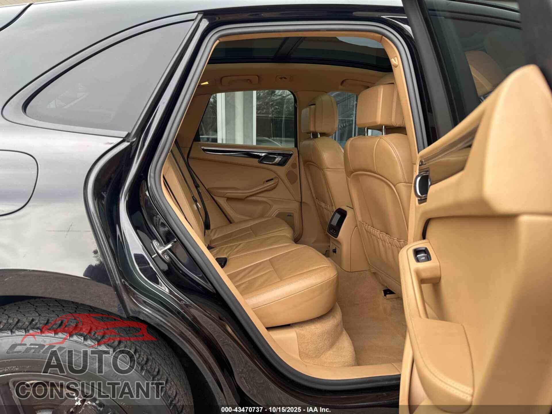 PORSCHE MACAN 2015 - WP1AB2A51FLB73827