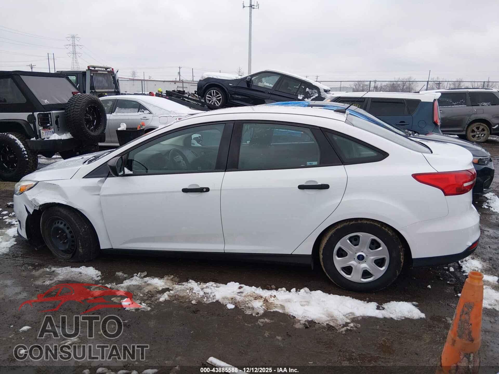 FORD FOCUS 2015 - 1FADP3E29FL383488