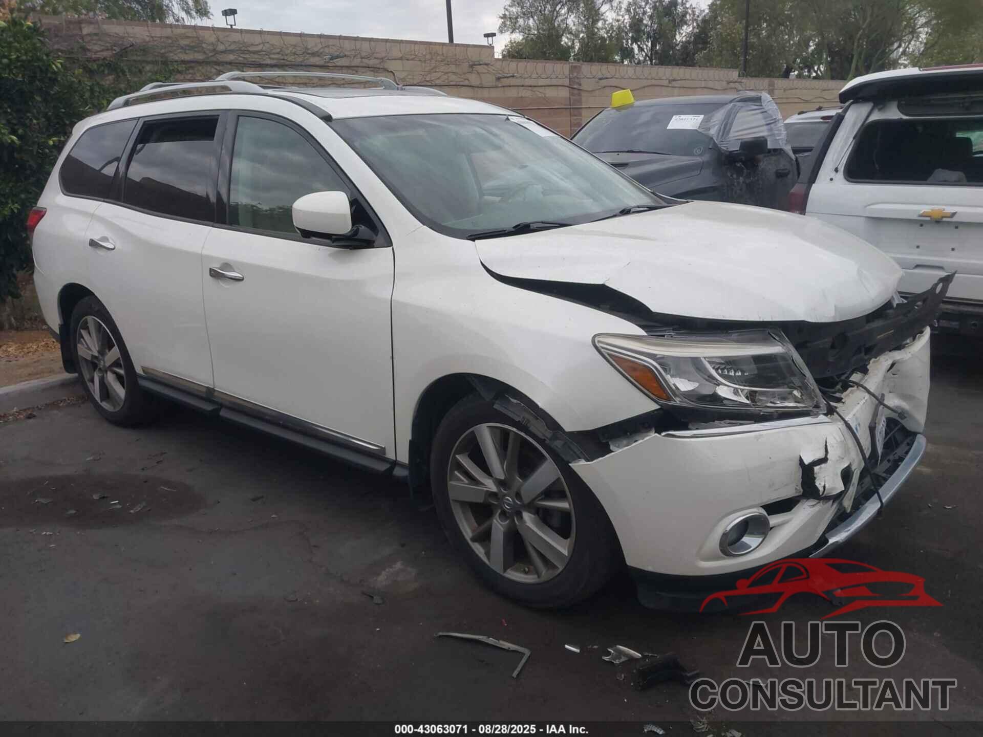 NISSAN PATHFINDER 2015 - 5N1AR2MN7FC608547