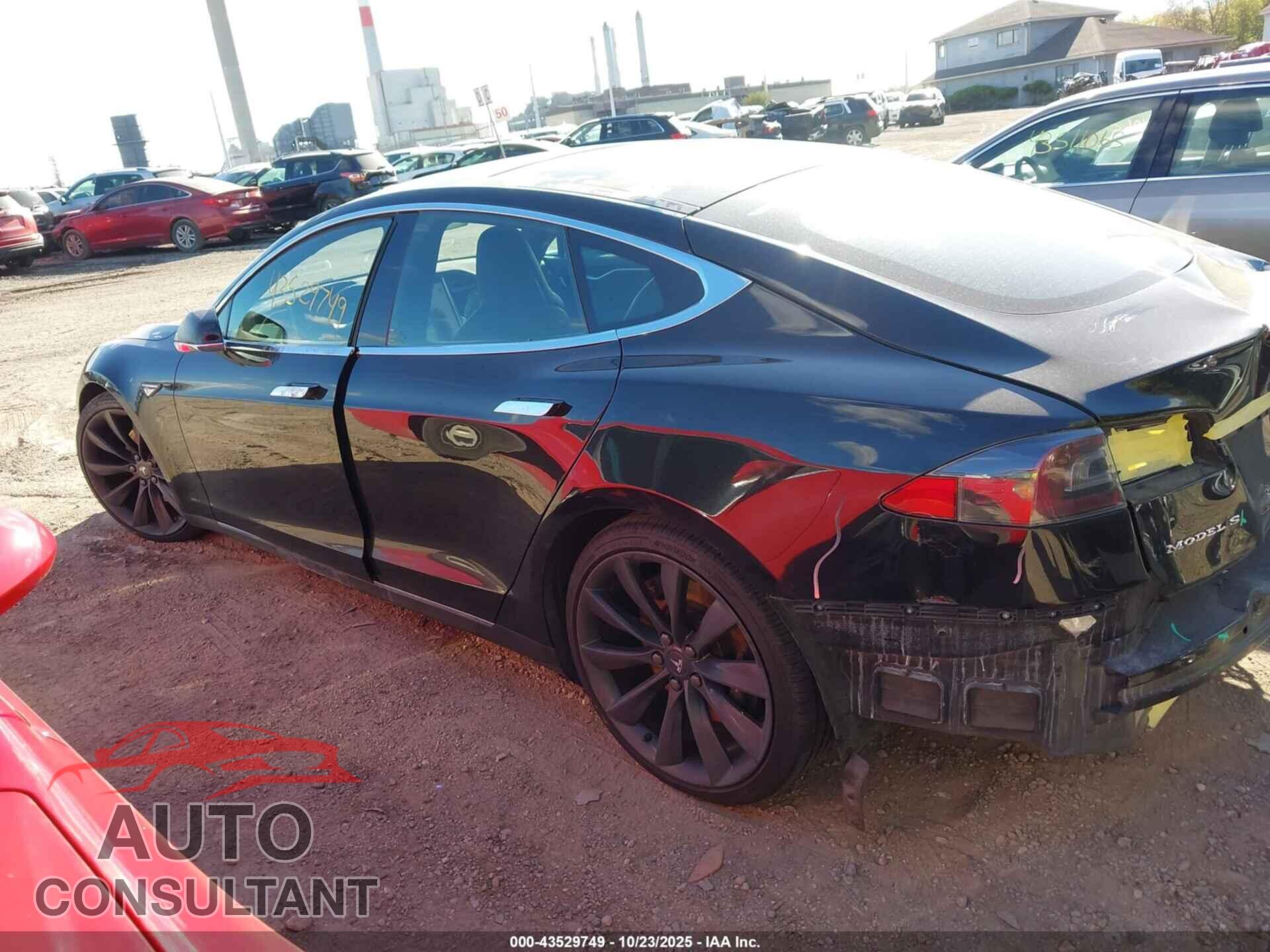 TESLA MODEL S 2015 - 5YJSA1E27FF110799