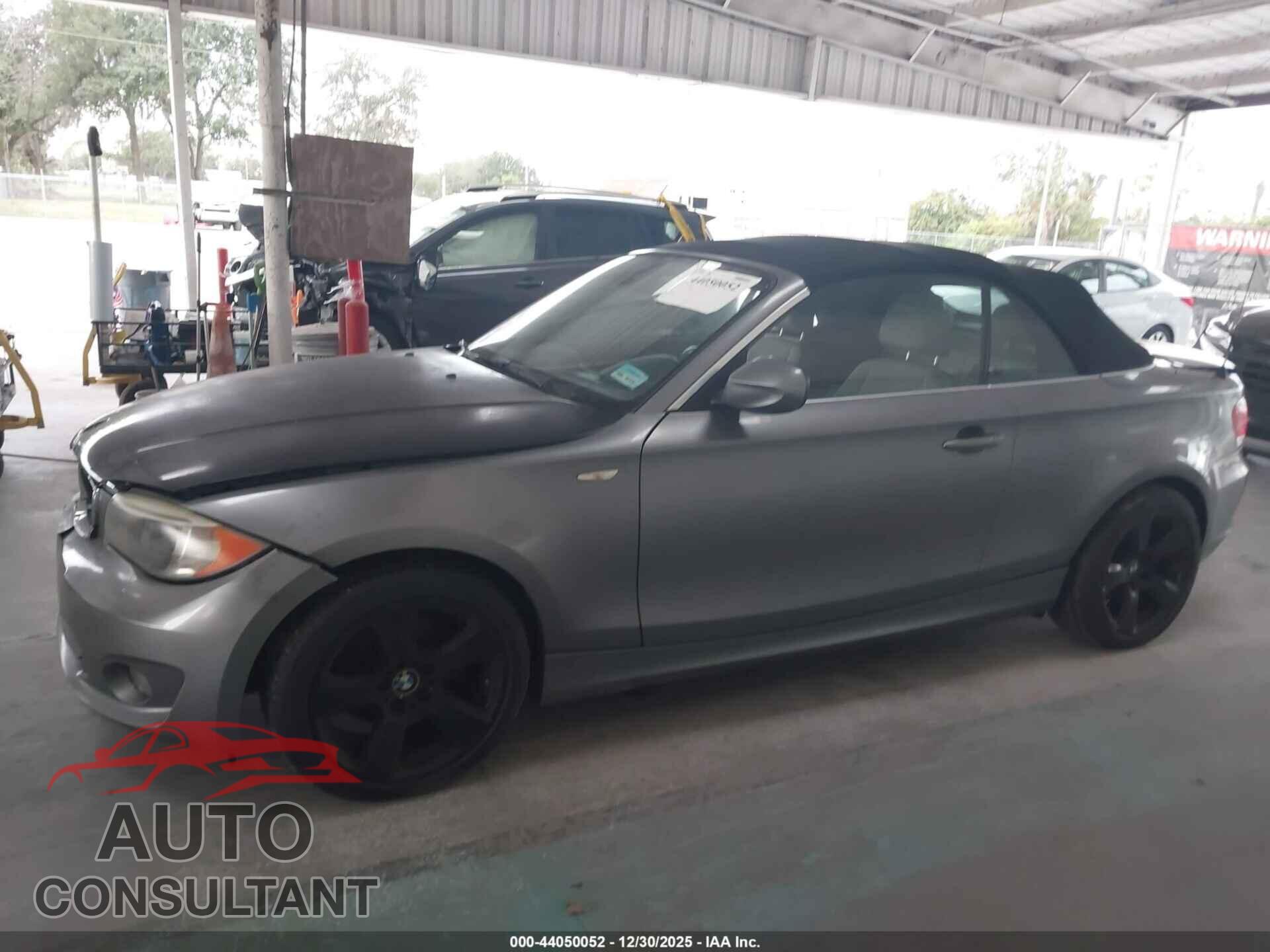 BMW 128I 2013 - WBAUL7C50DVU09856