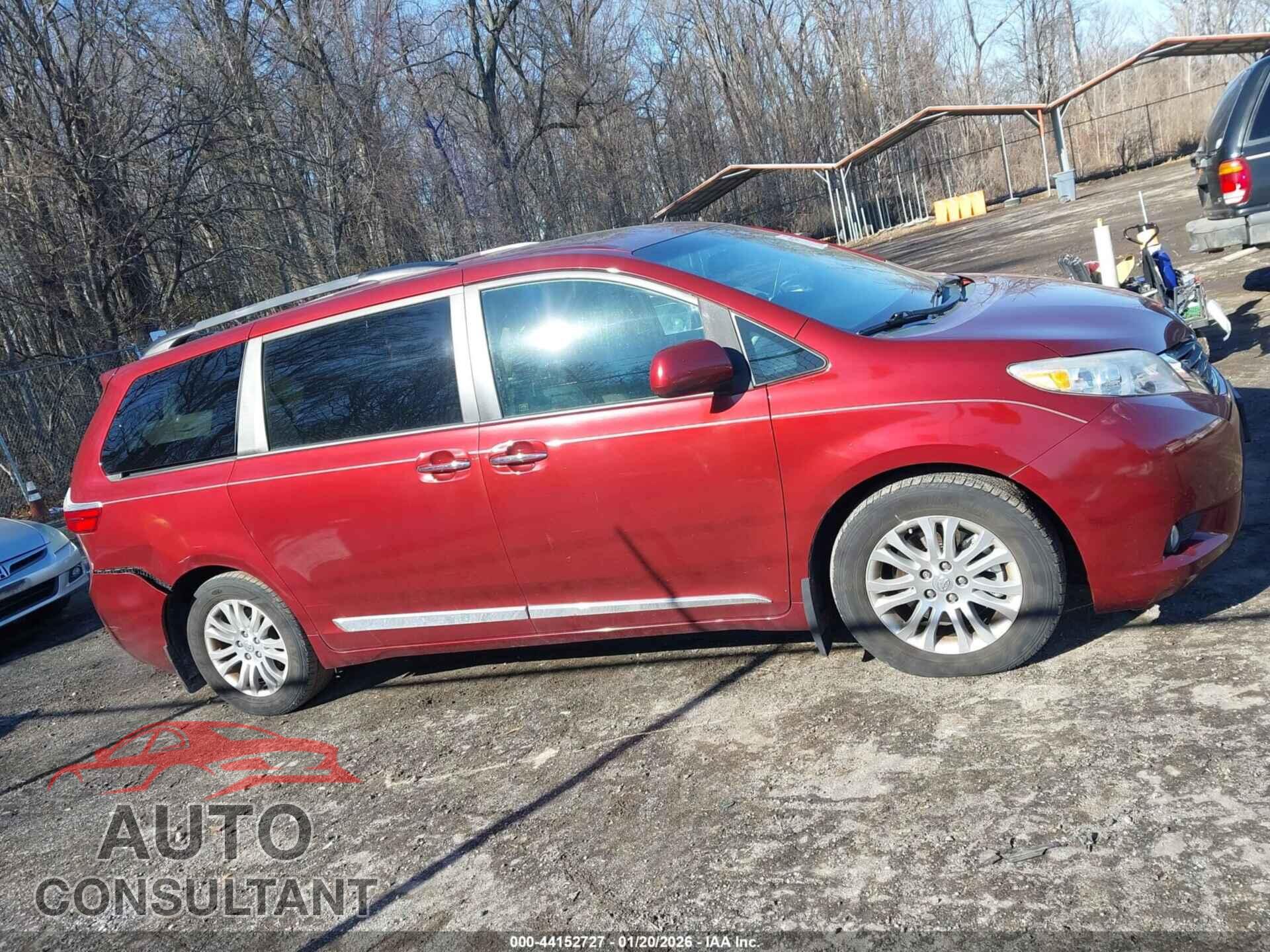 TOYOTA SIENNA 2015 - 5TDYK3DC4FS543473