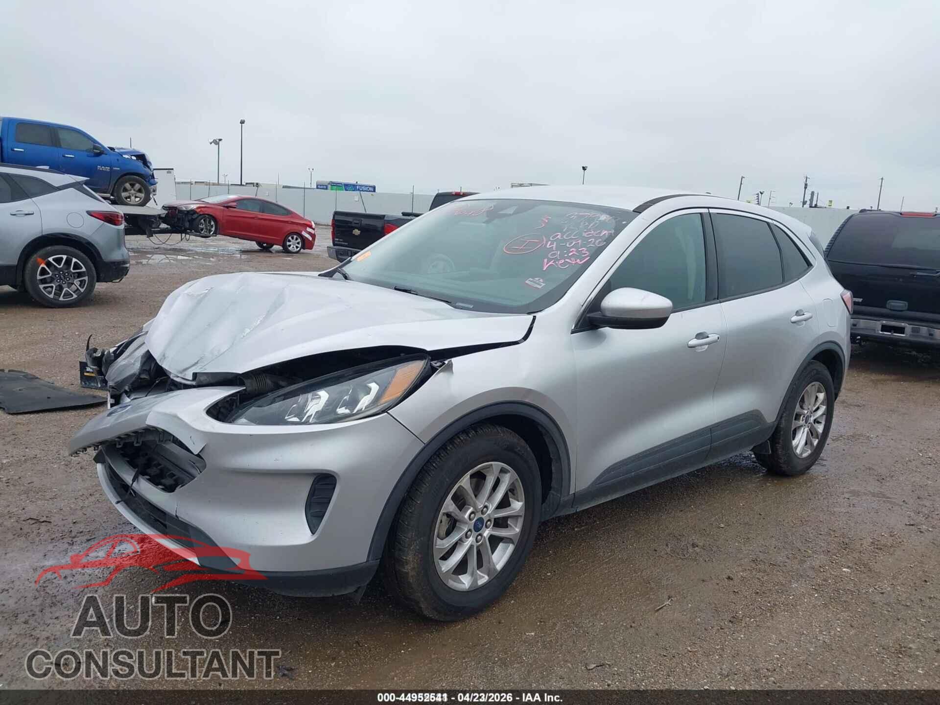 FORD ESCAPE 2020 - 1FMCU0G61LUA79120