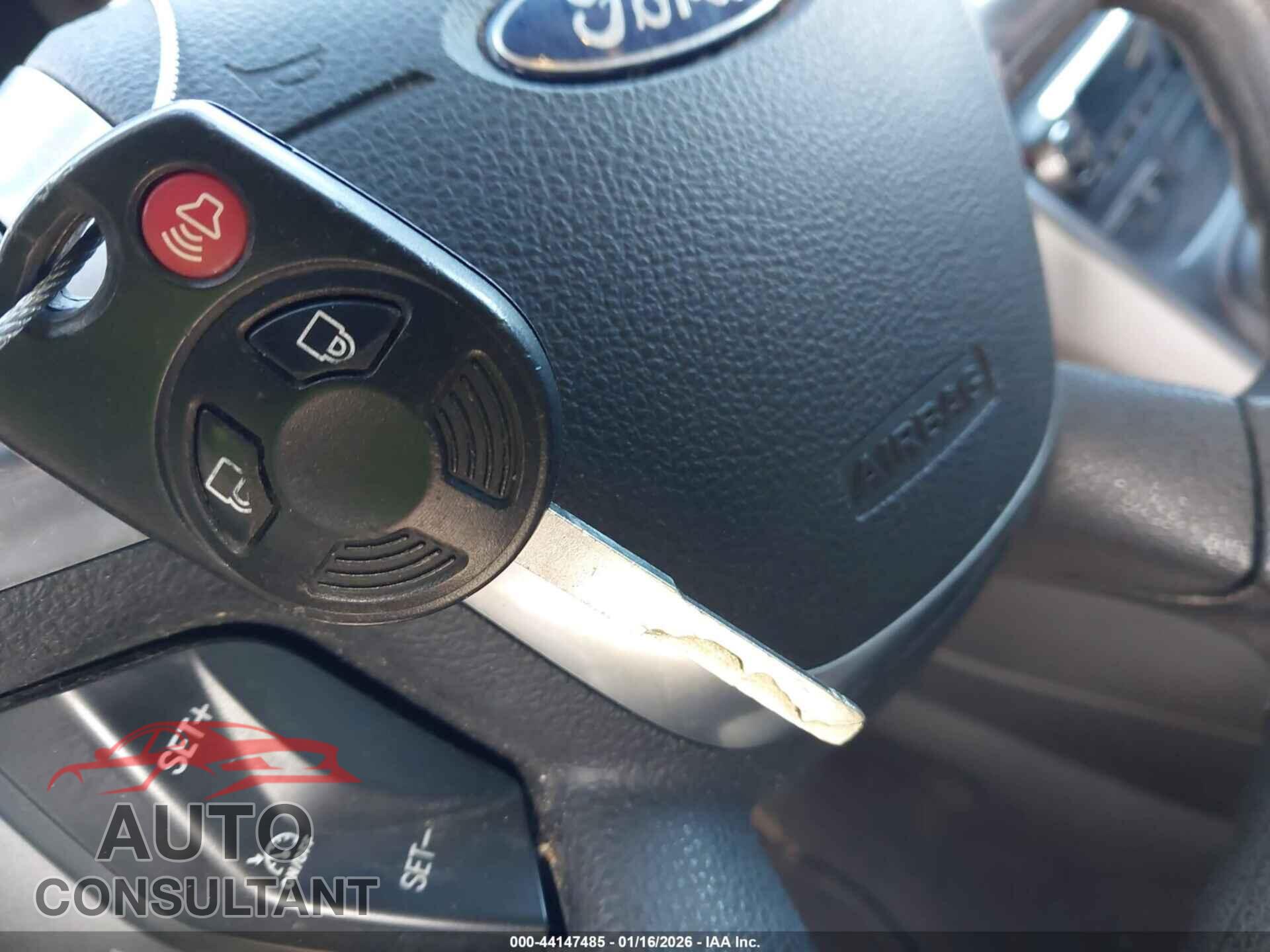 FORD ESCAPE 2016 - 1FMCU9G90GUC63243