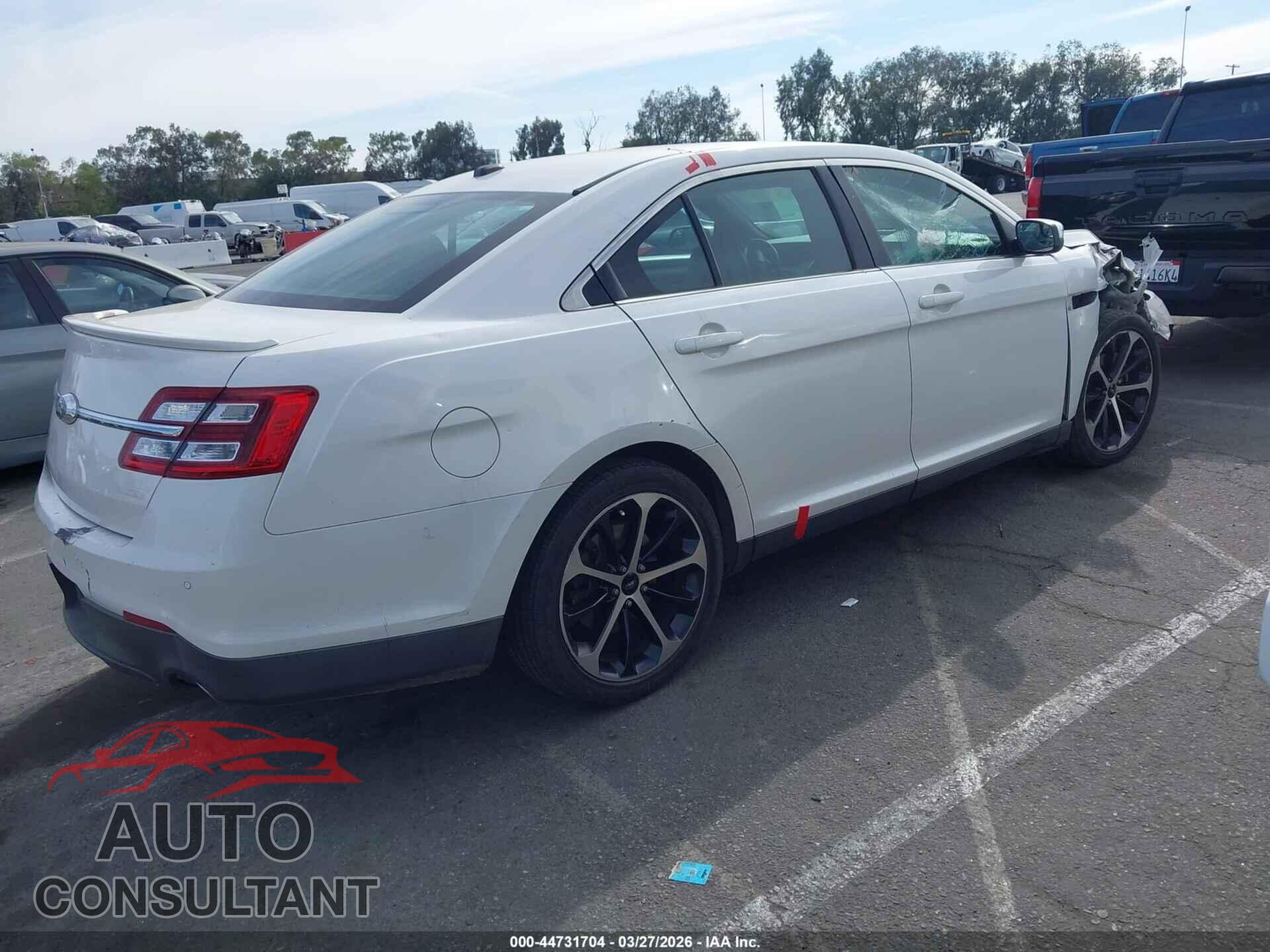 FORD TAURUS 2014 - 1FAHP2E88EG153111