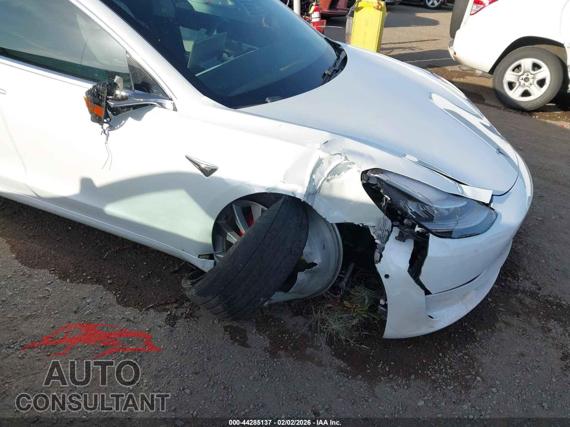 TESLA MODEL 3 2019 - 5YJ3E1EB8KF487466