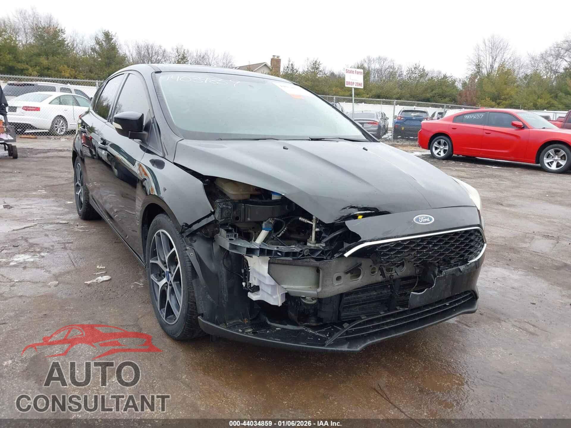 FORD FOCUS 2017 - 1FADP3M23HL328331