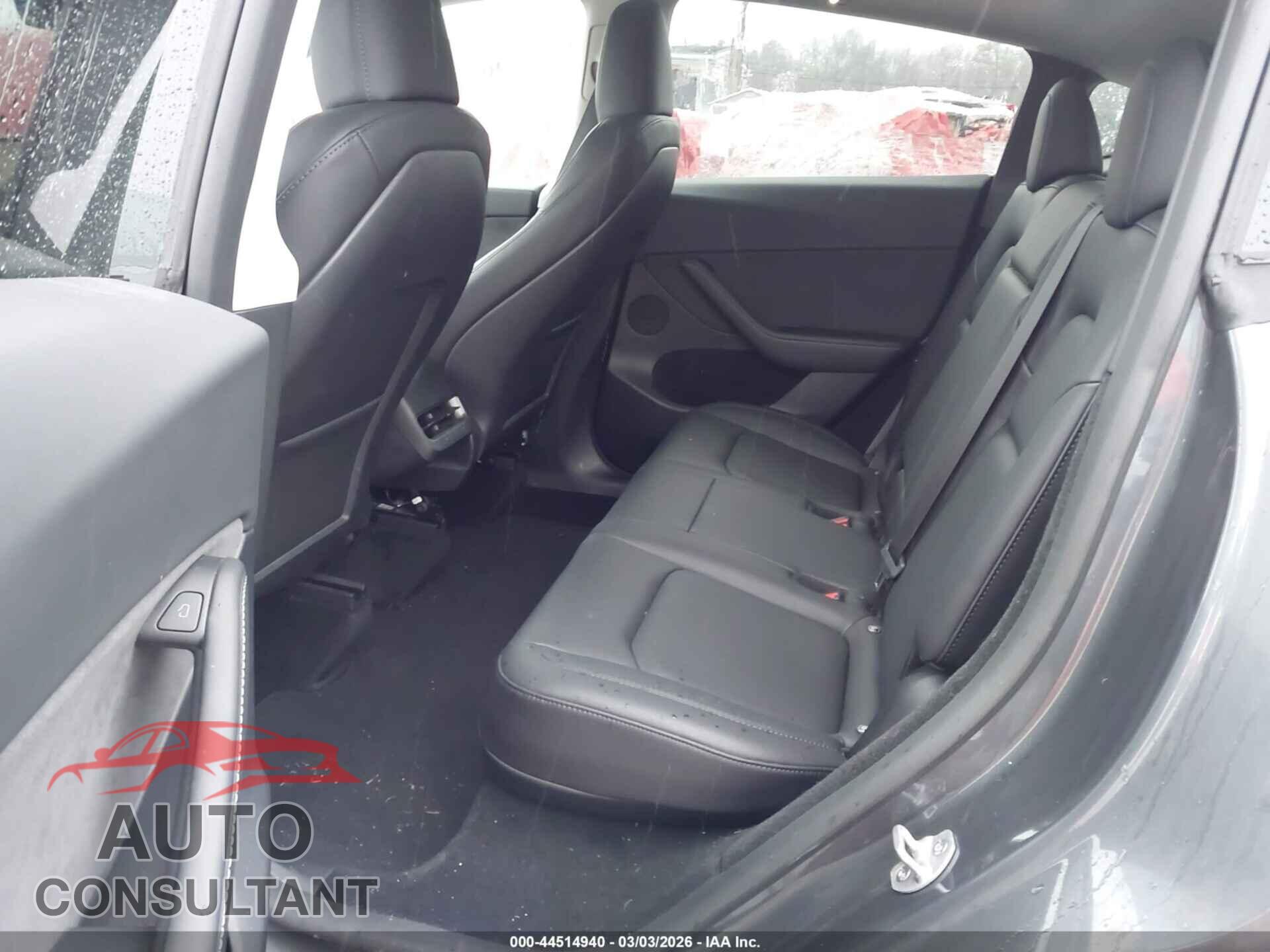 TESLA MODEL Y 2023 - 7SAYGDEE2PF874889