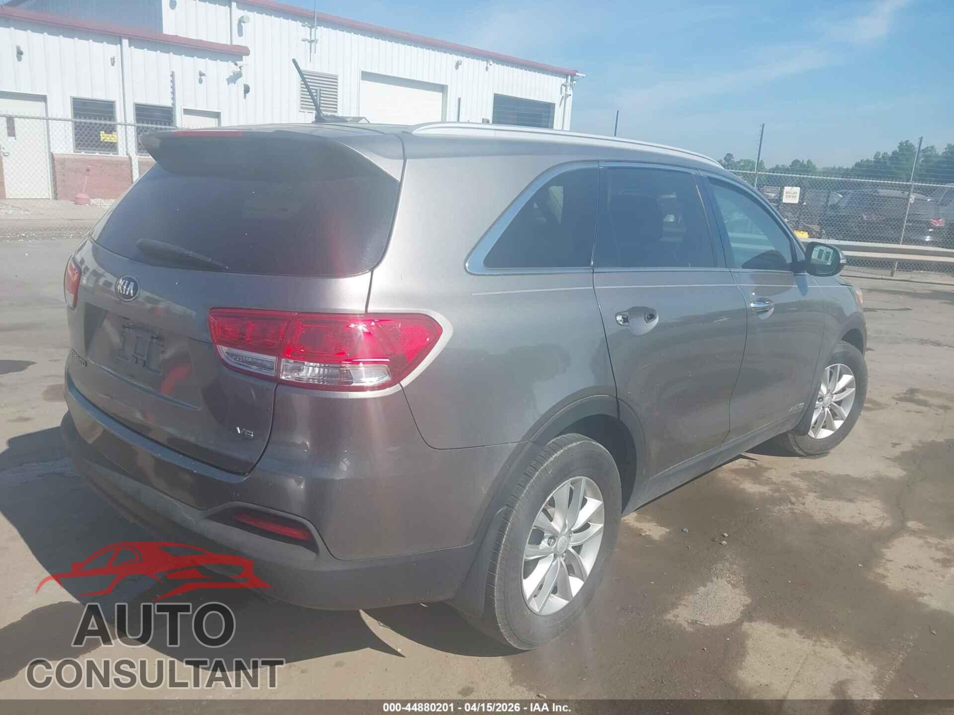 KIA SORENTO 2017 - 5XYPGDA58HG249700