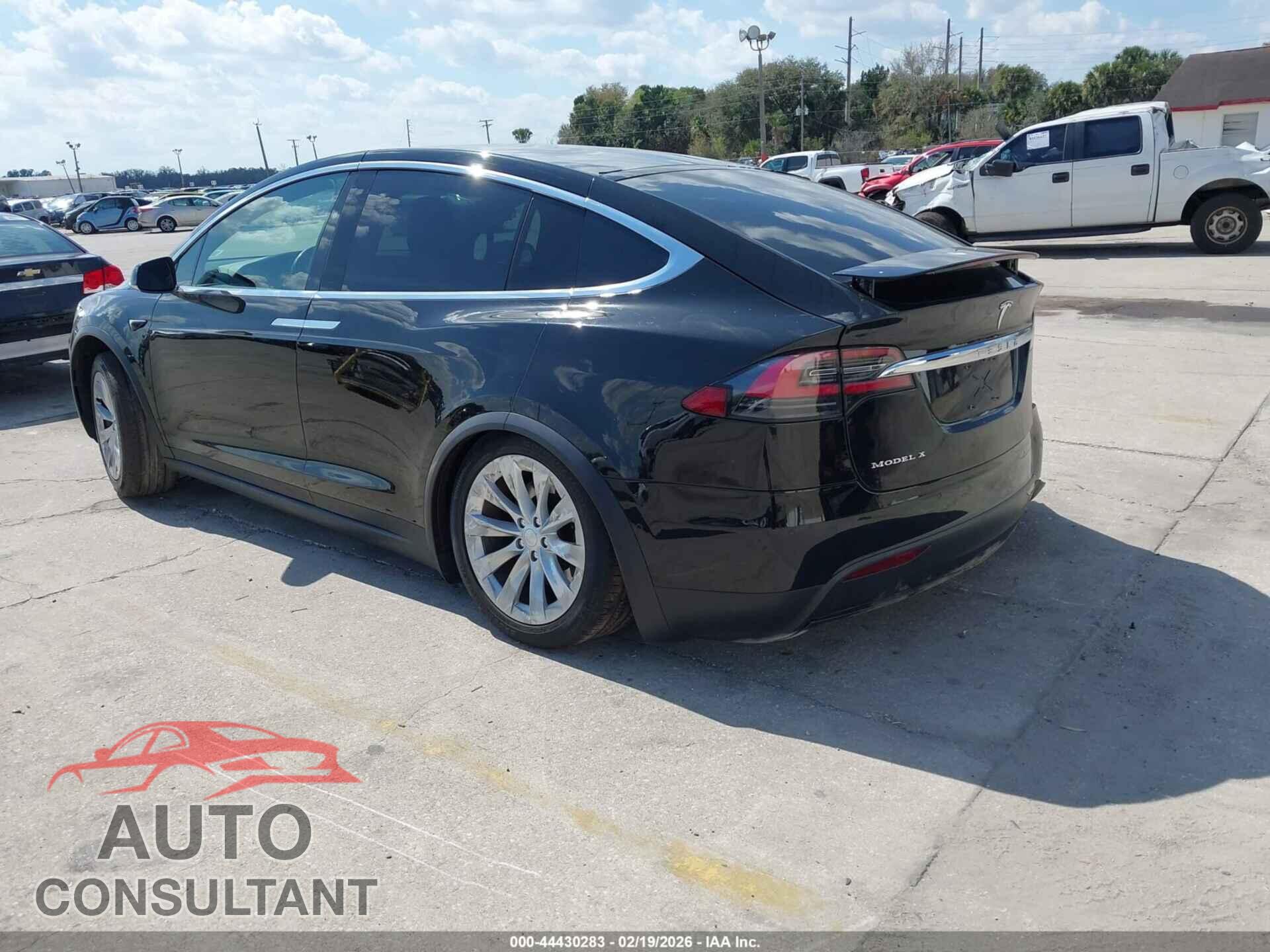 TESLA MODEL X 2019 - 5YJXCDE28KF152779