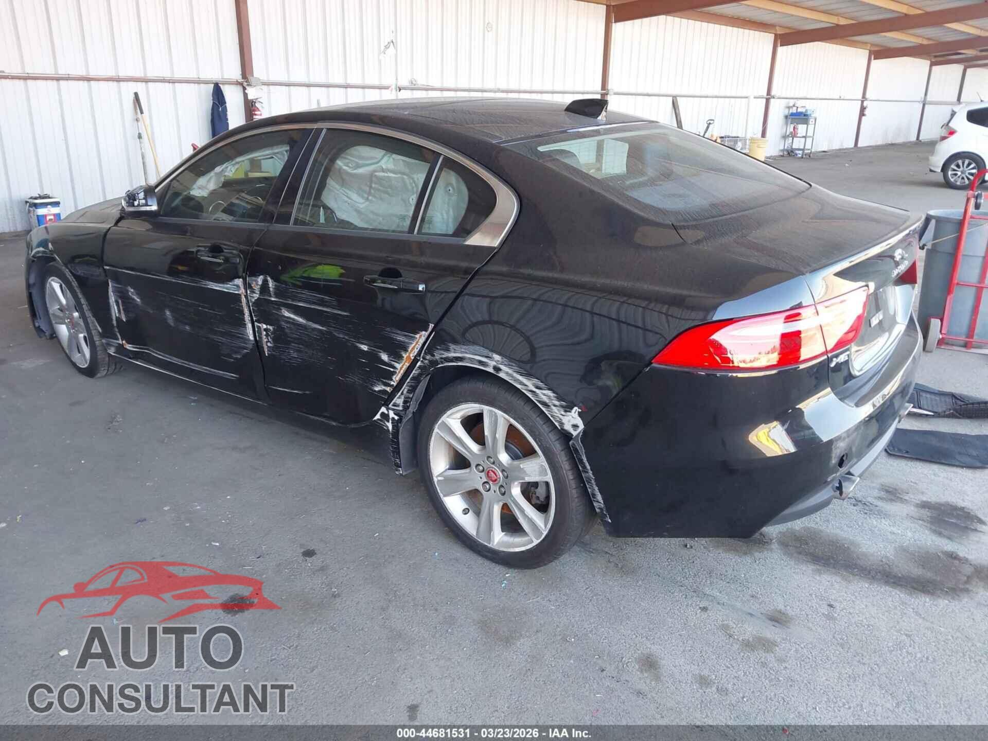 JAGUAR XE 2017 - SAJAD4BG6HA950235