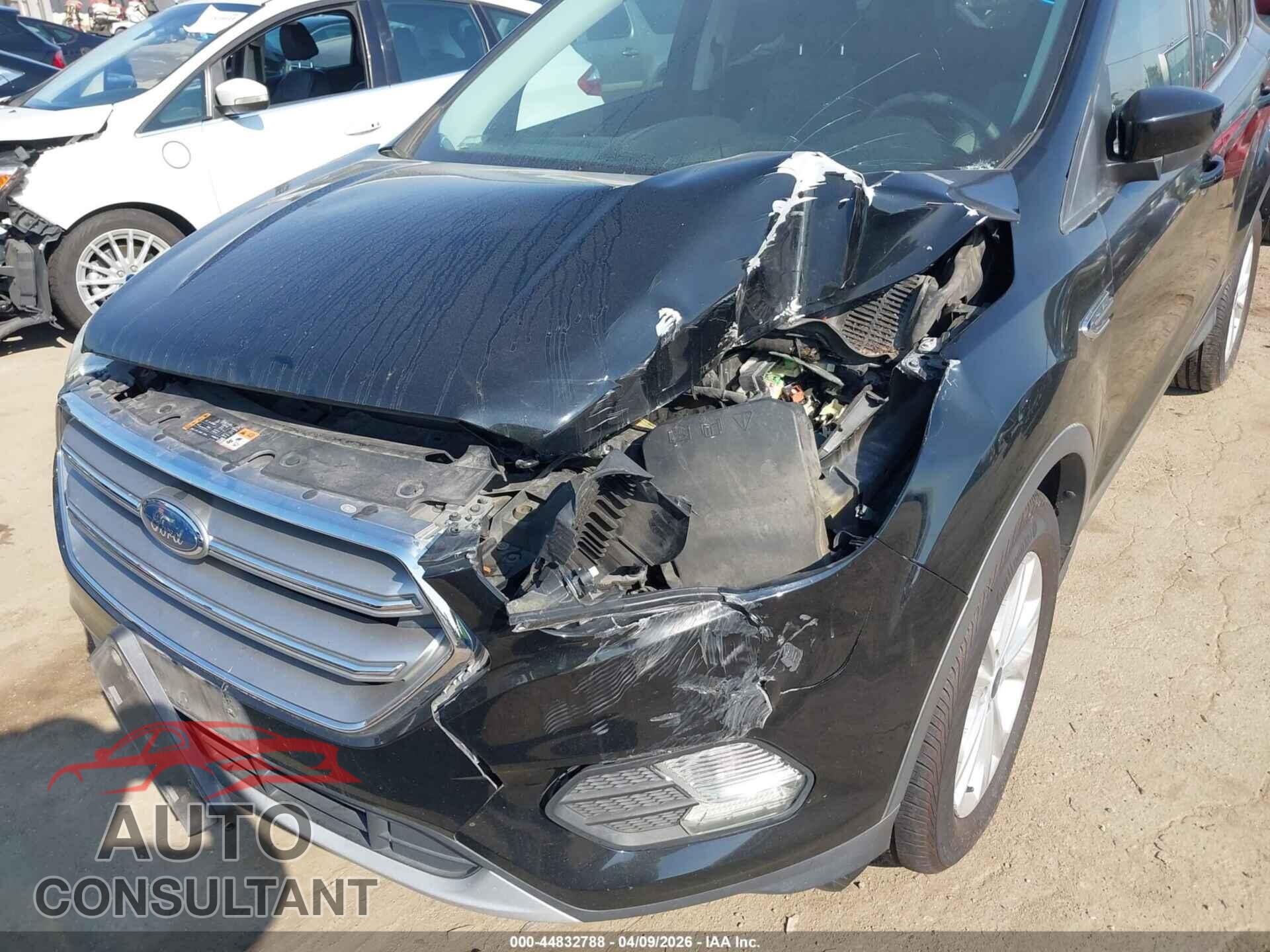 FORD ESCAPE 2017 - 1FMCU0GD3HUB61016
