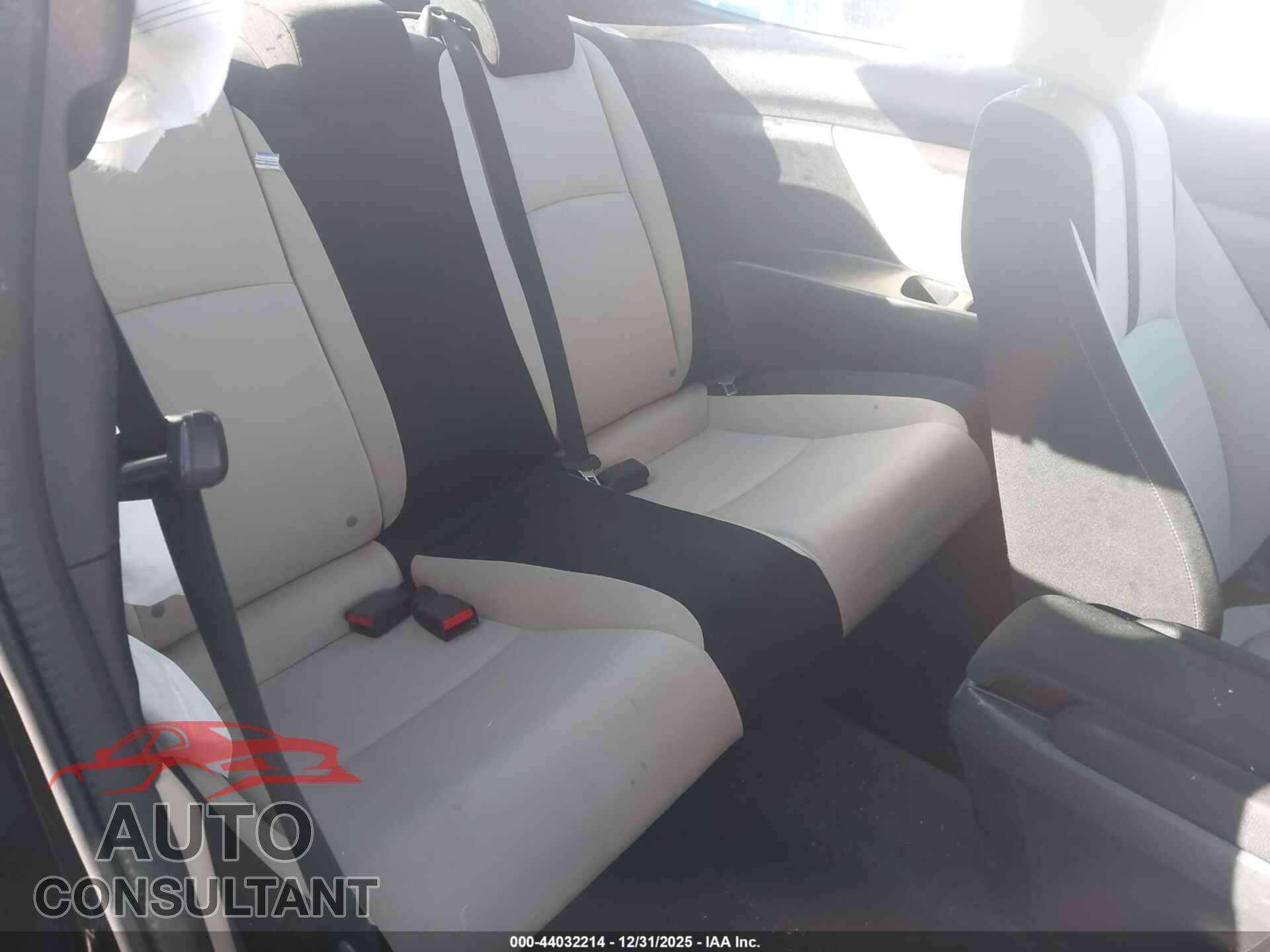 HONDA CIVIC 2016 - 2HGFC4B56GH311523