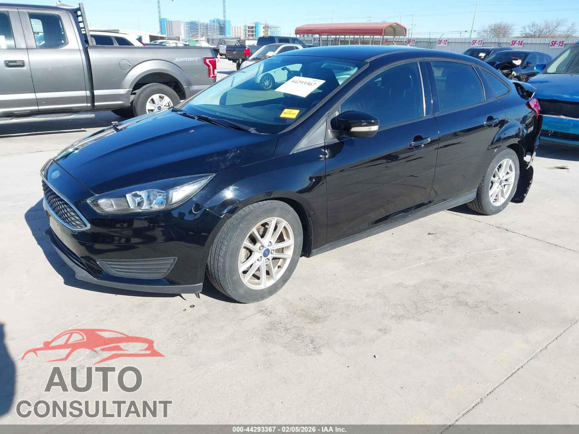 FORD FOCUS 2017 - 1FADP3F27HL244381