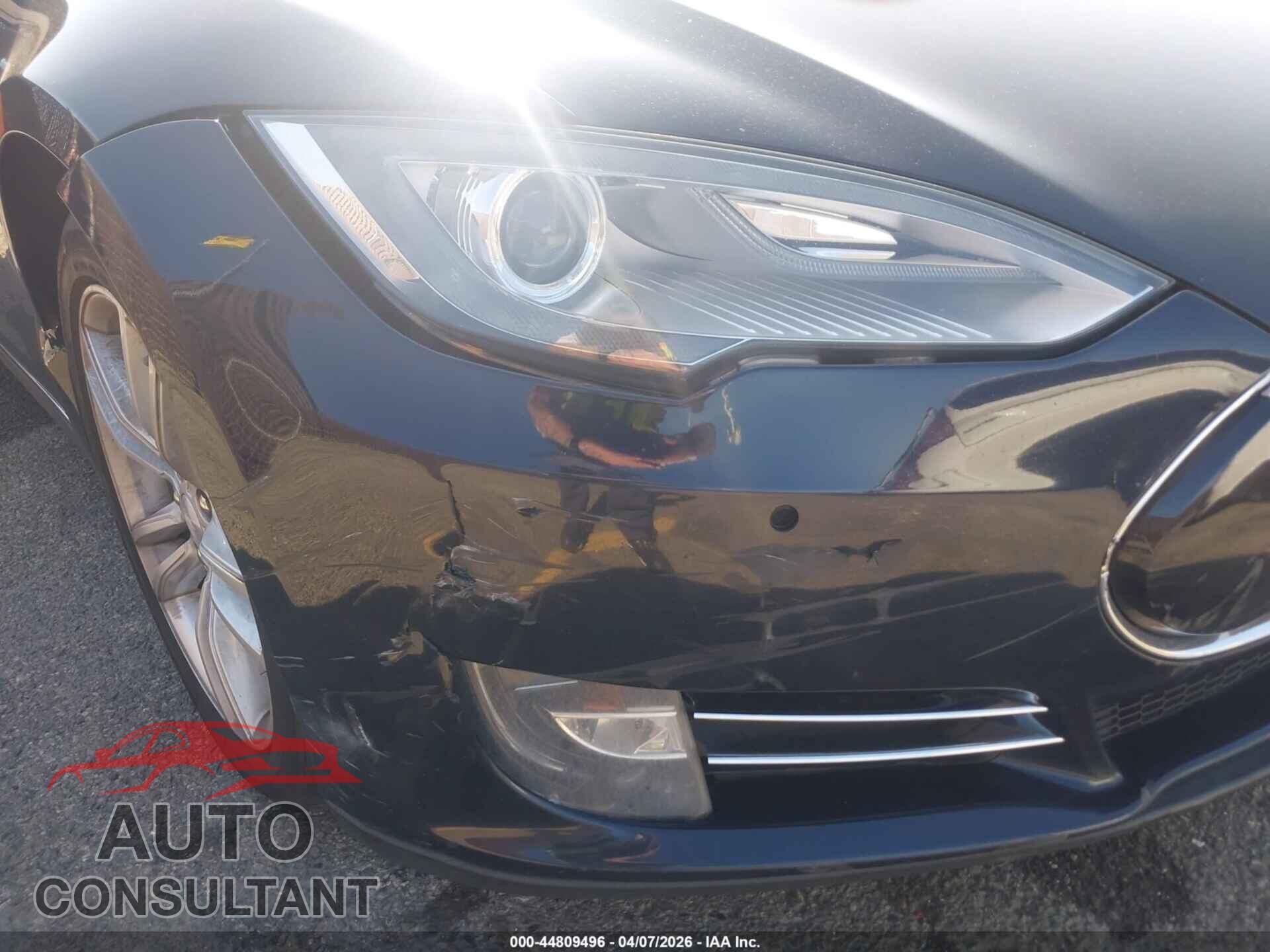 TESLA MODEL S 2014 - 5YJSA1H14EFP40202