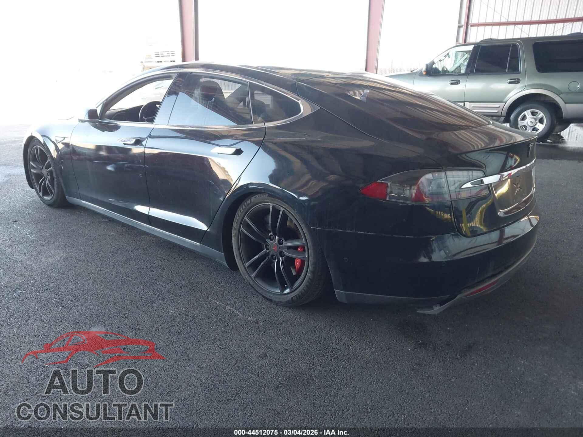 TESLA MODEL S 2016 - 5YJSA1E43GF120104