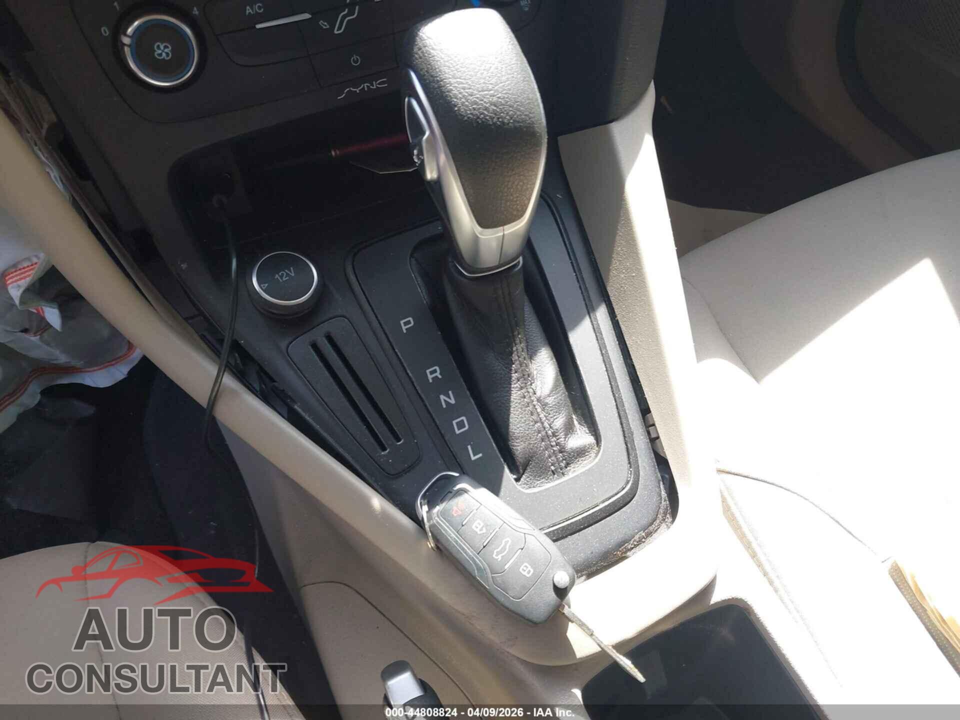 FORD FOCUS 2017 - 1FADP3F25HL325329