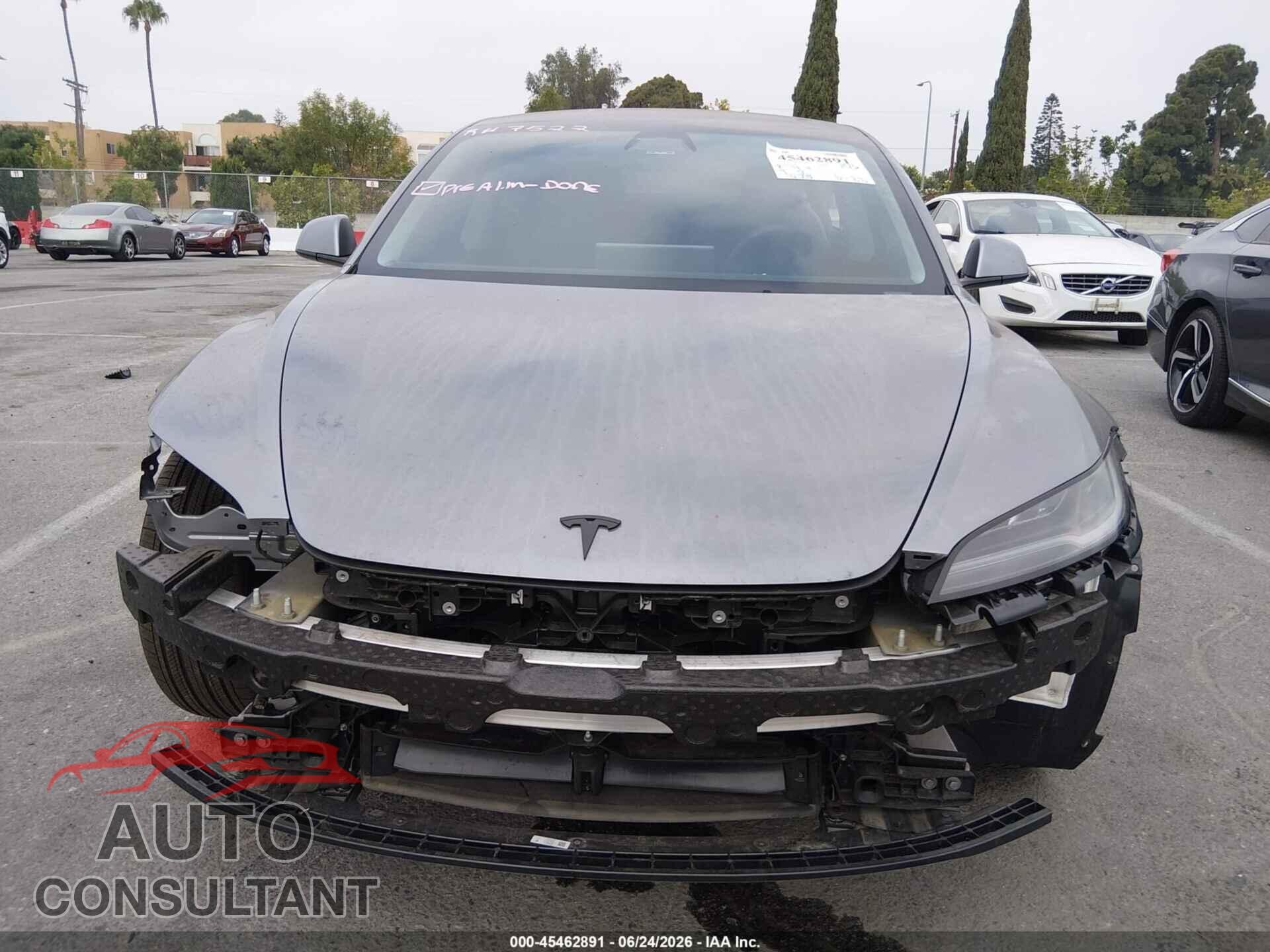 TESLA MODEL 3 2025 - 5YJ3E1EA4SF021430