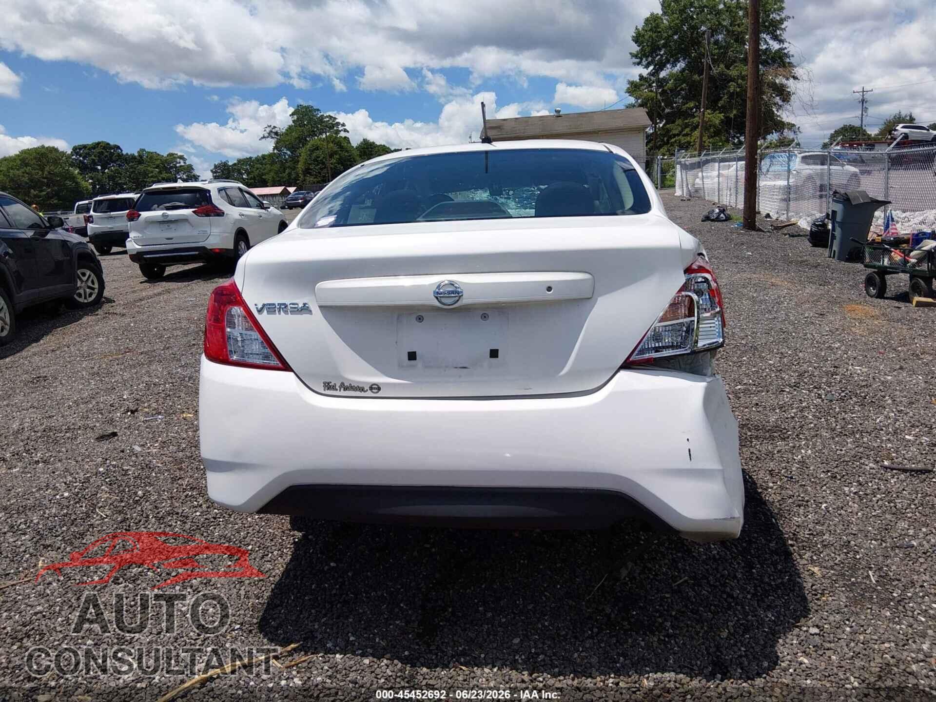 NISSAN VERSA 2017 - 3N1CN7AP3HL821436