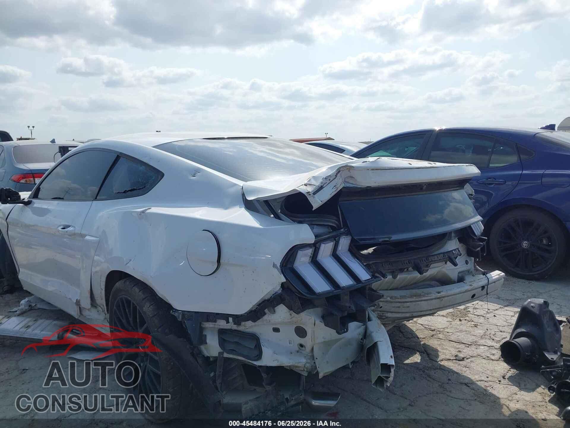 FORD MUSTANG 2016 - 1FA6P8CF5G5256478