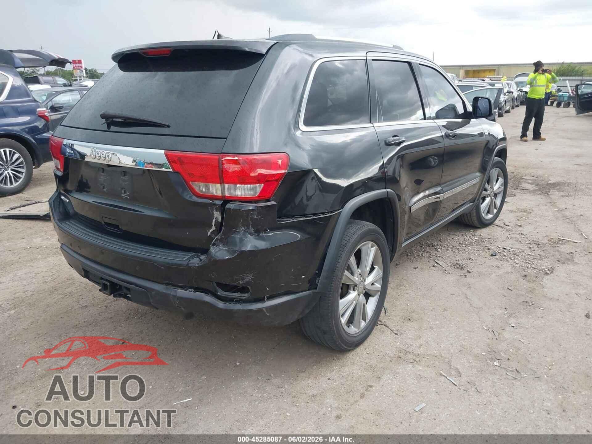 JEEP GRAND CHEROKEE 2013 - 1C4RJEAT3DC546788