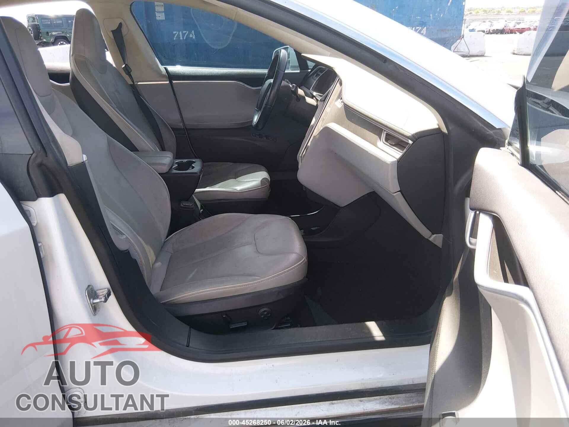 TESLA MODEL S 2013 - 5YJSA1CN6DFP20879