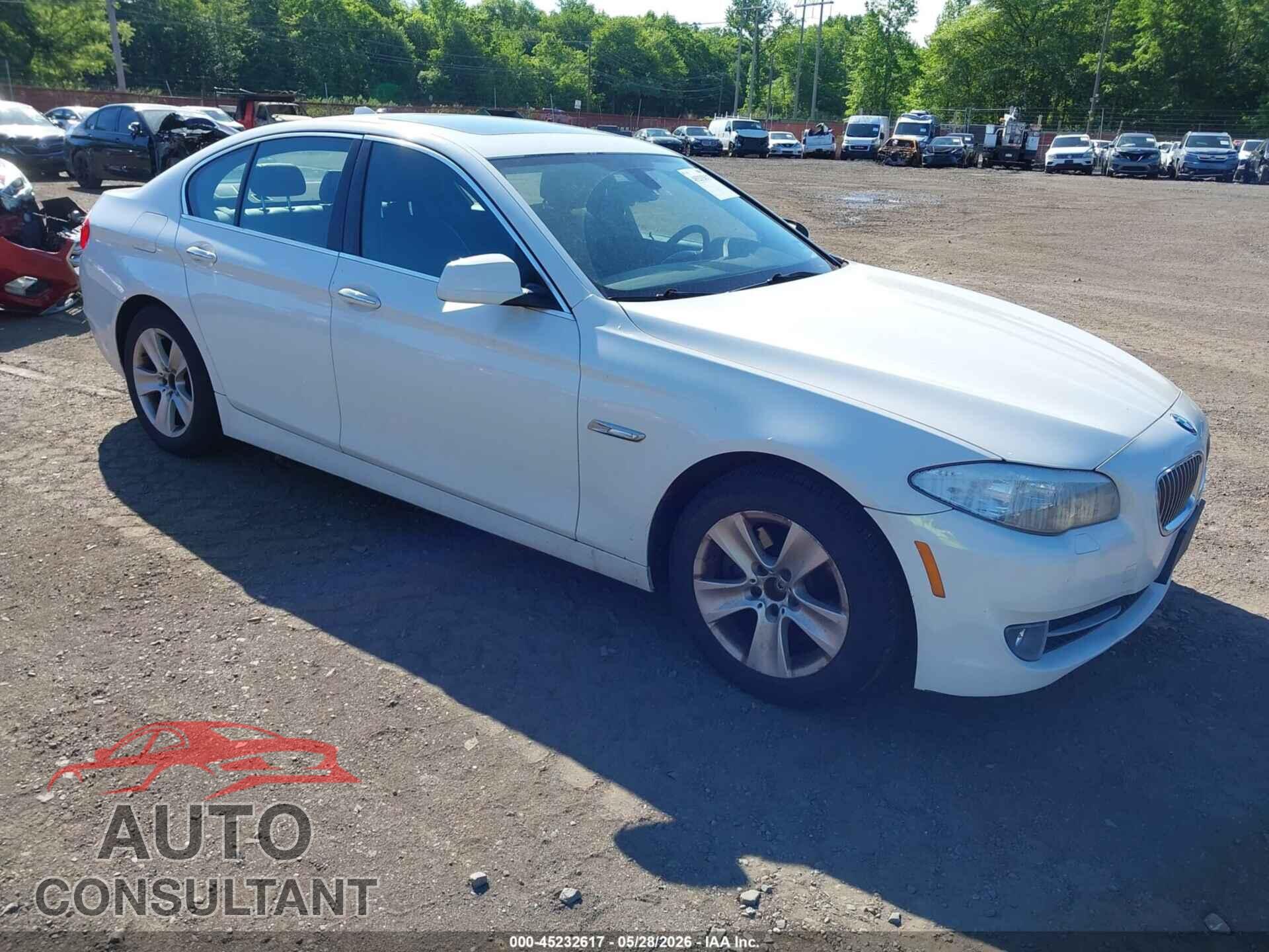 BMW 528I 2013 - WBAXH5C59DD111492