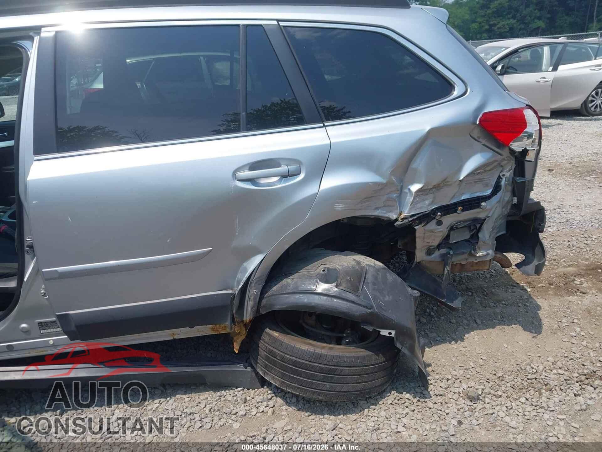SUBARU OUTBACK 2013 - 4S4BRBGC8D3215541