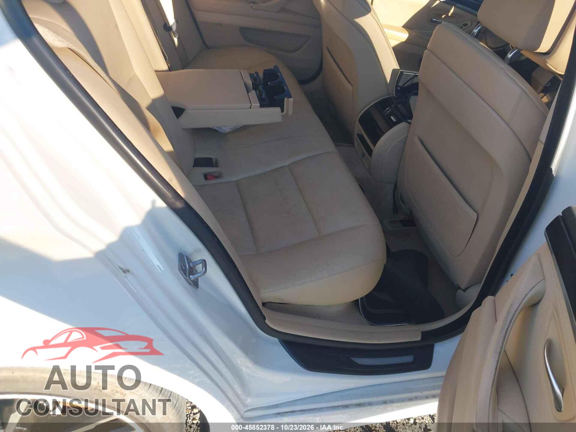 BMW 528I 2011 - WBAFR1C52BC744436