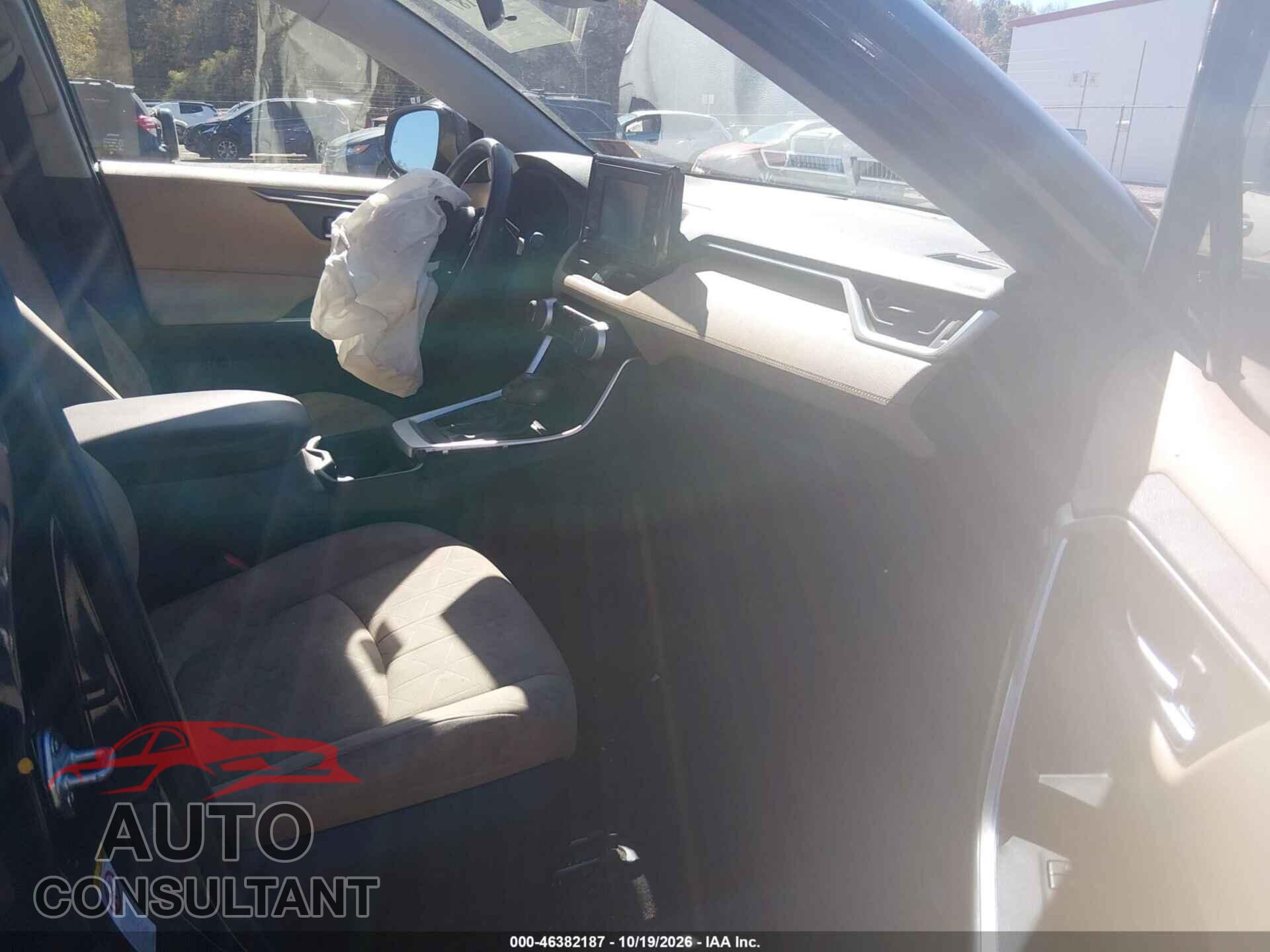 TOYOTA RAV4 2019 - JTMP1RFV5KD513890