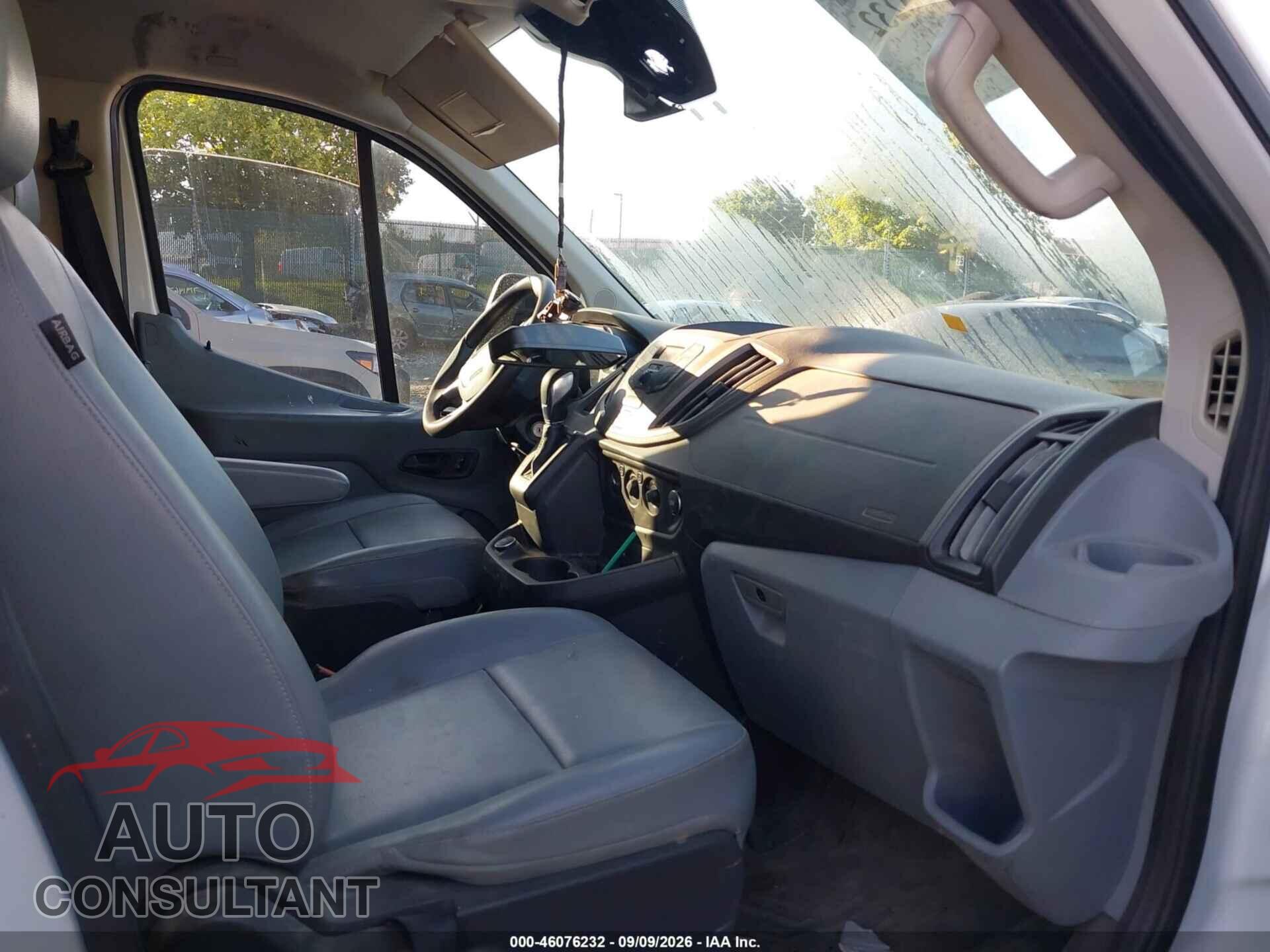 FORD TRANSIT-150 2018 - 1FTYE1YM4JKA27080