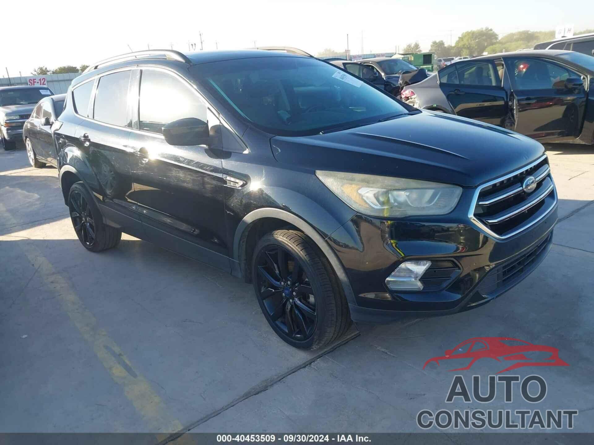 FORD ESCAPE 2017 - 1FMCU0GD7HUA19560