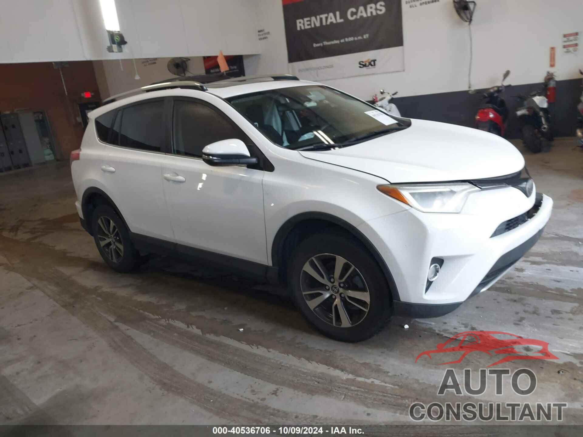 TOYOTA RAV4 2018 - JTMWFREV7JD116565