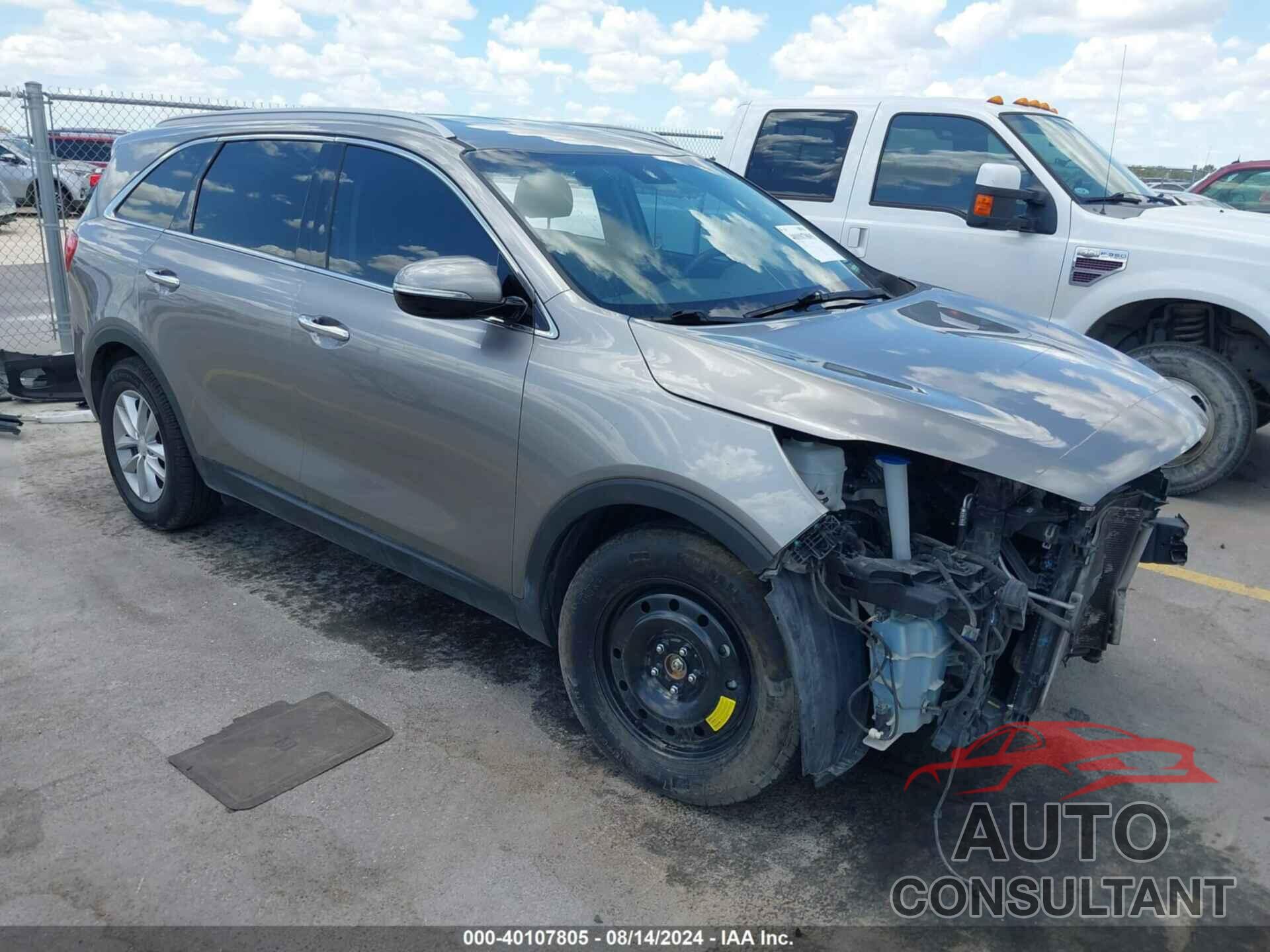 KIA SORENTO 2018 - 5XYPG4A34JG400570
