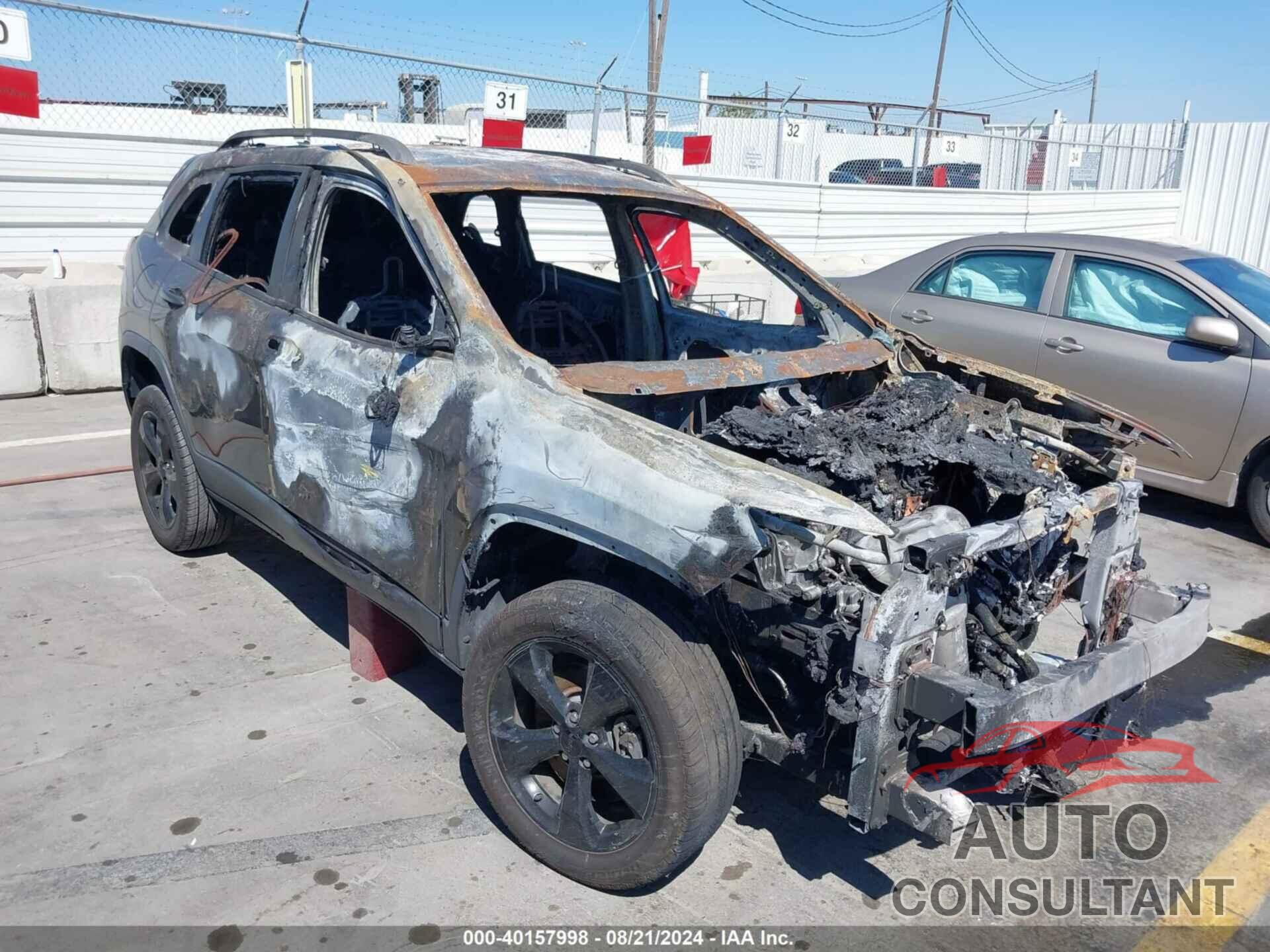 JEEP CHEROKEE 2019 - 1C4PJLLB2KD338795