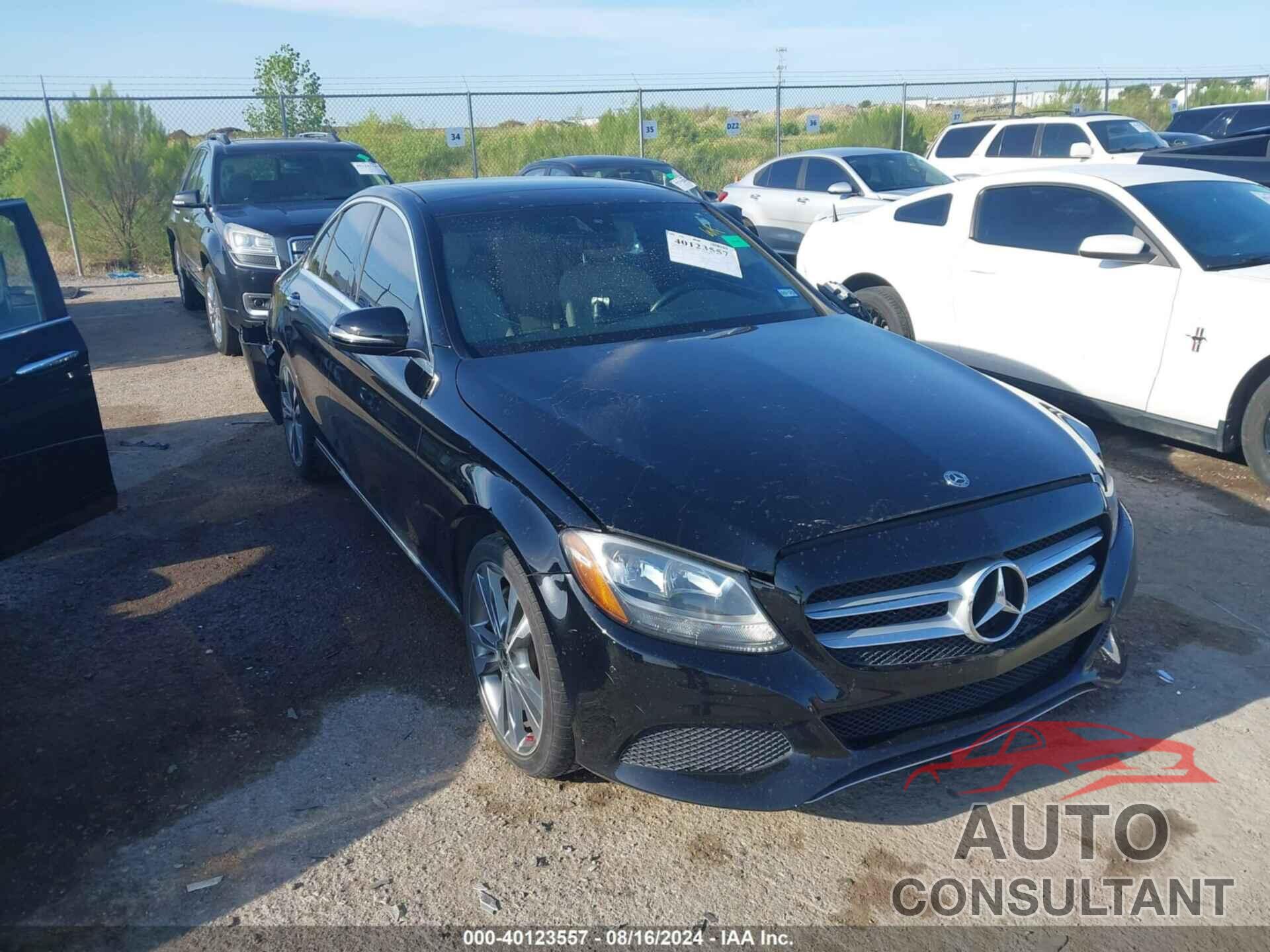 MERCEDES-BENZ C 300 2018 - 55SWF4JB3JU282314