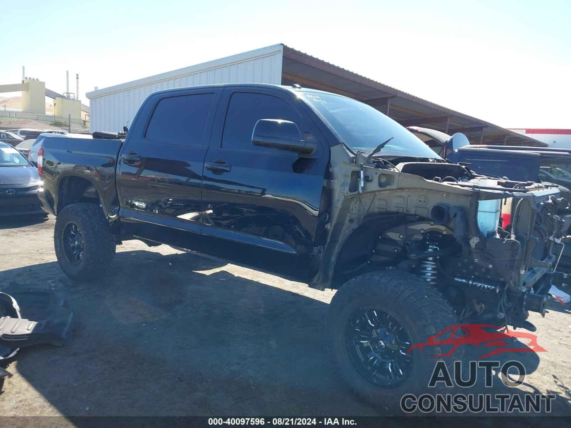 TOYOTA TUNDRA 4WD 2018 - 5TFAY5F13JX730794