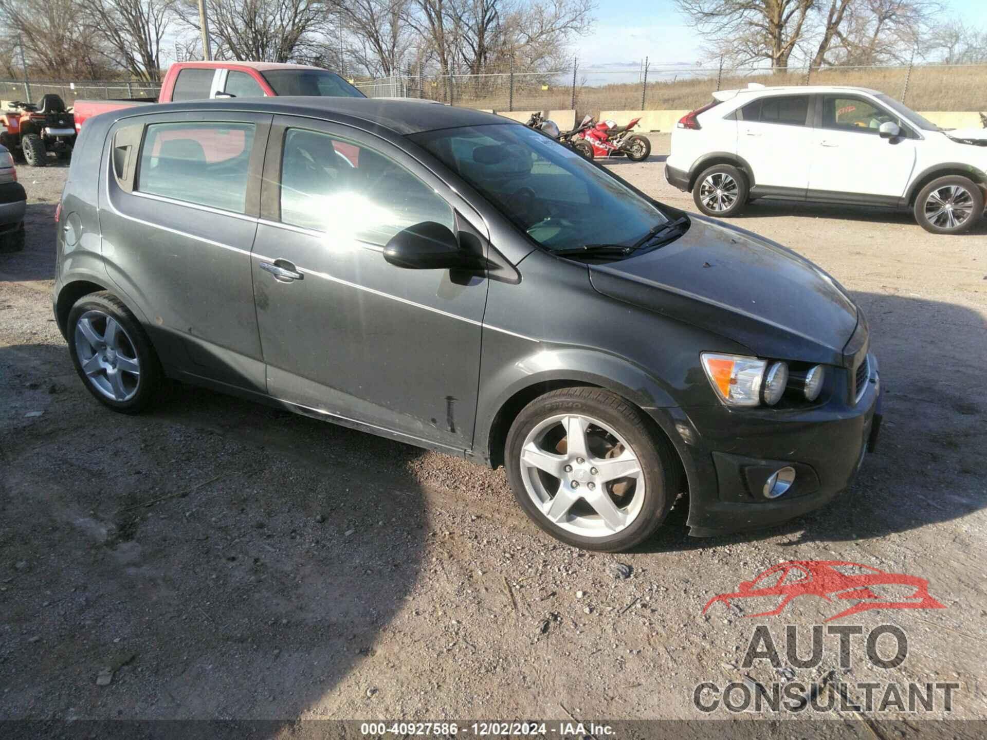 CHEVROLET SONIC 2014 - 1G1JE6SB1E4194022