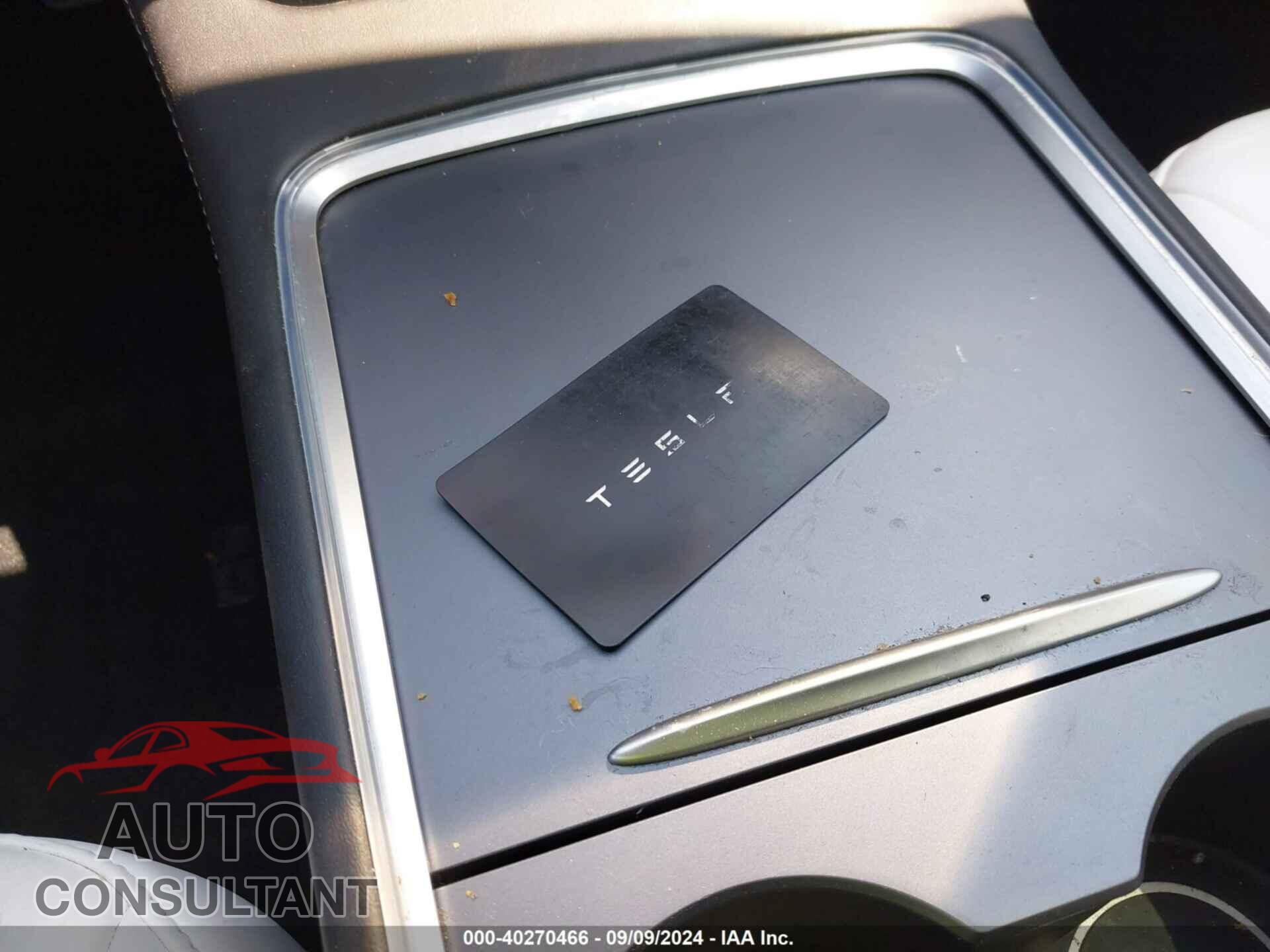 TESLA MODEL 3 2021 - 5YJ3E1EA5MF092073