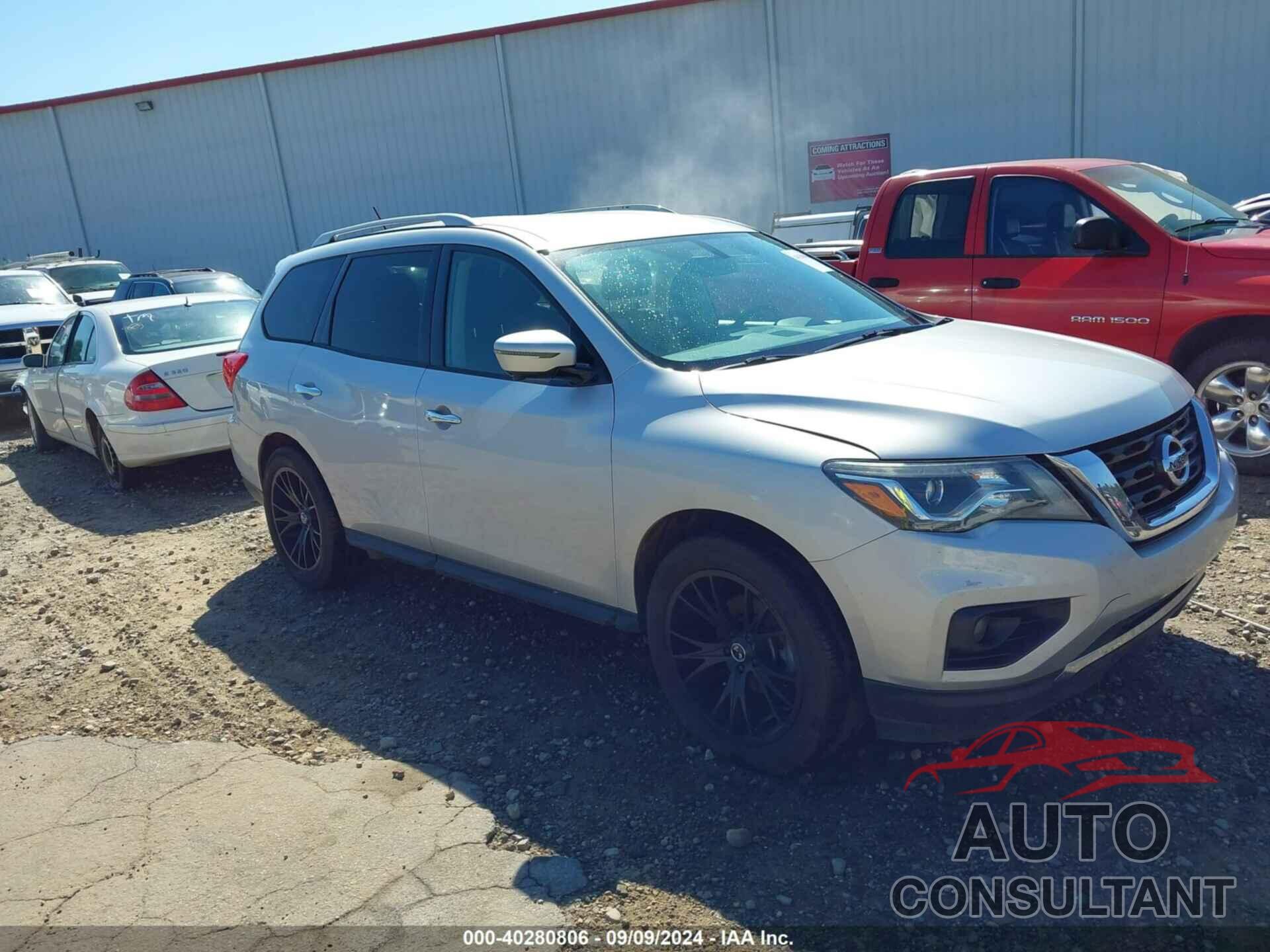 NISSAN PATHFINDER 2018 - 5N1DR2MN5JC609007