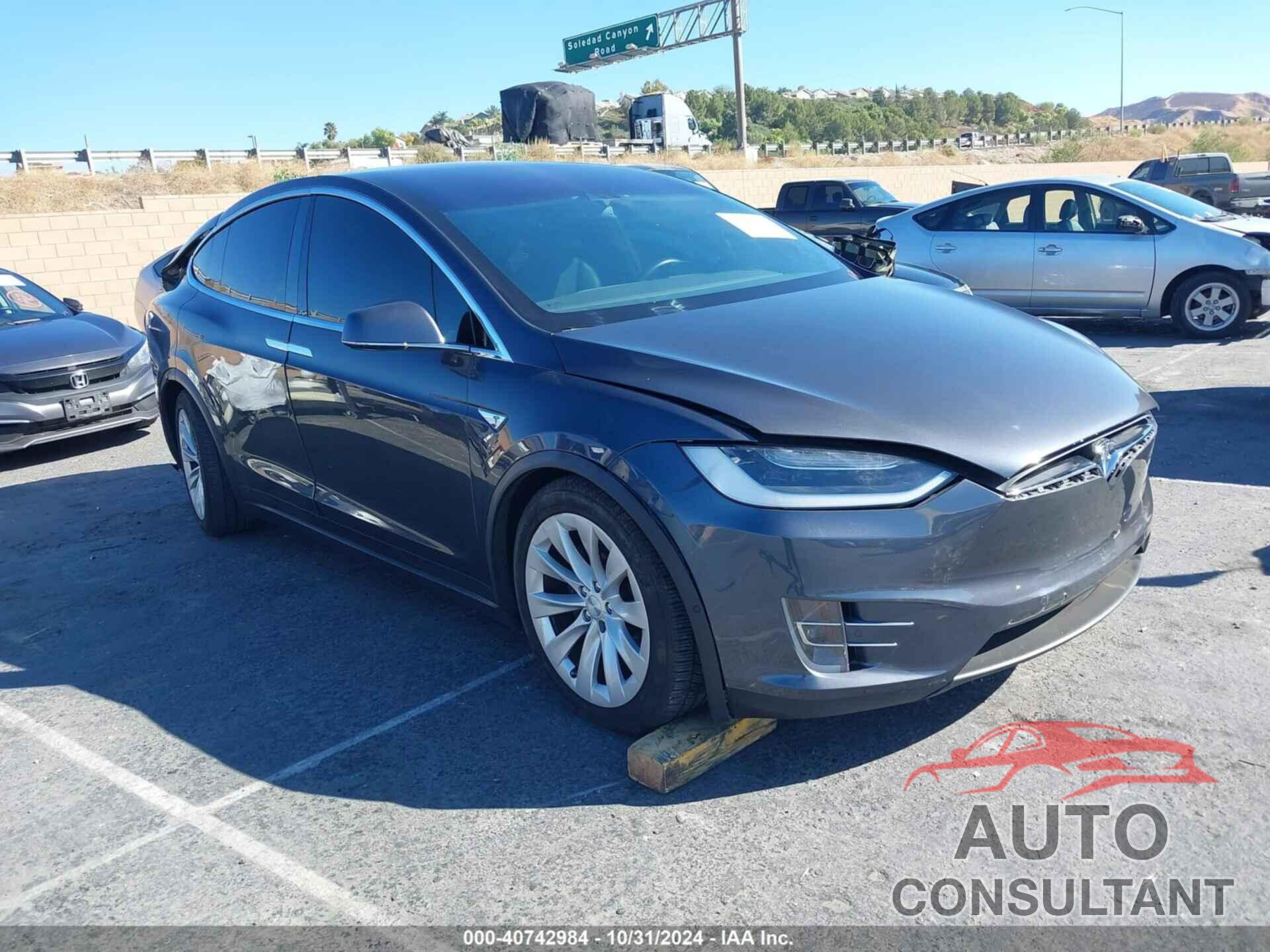 TESLA MODEL X 2016 - 5YJXCAE2XGF001562