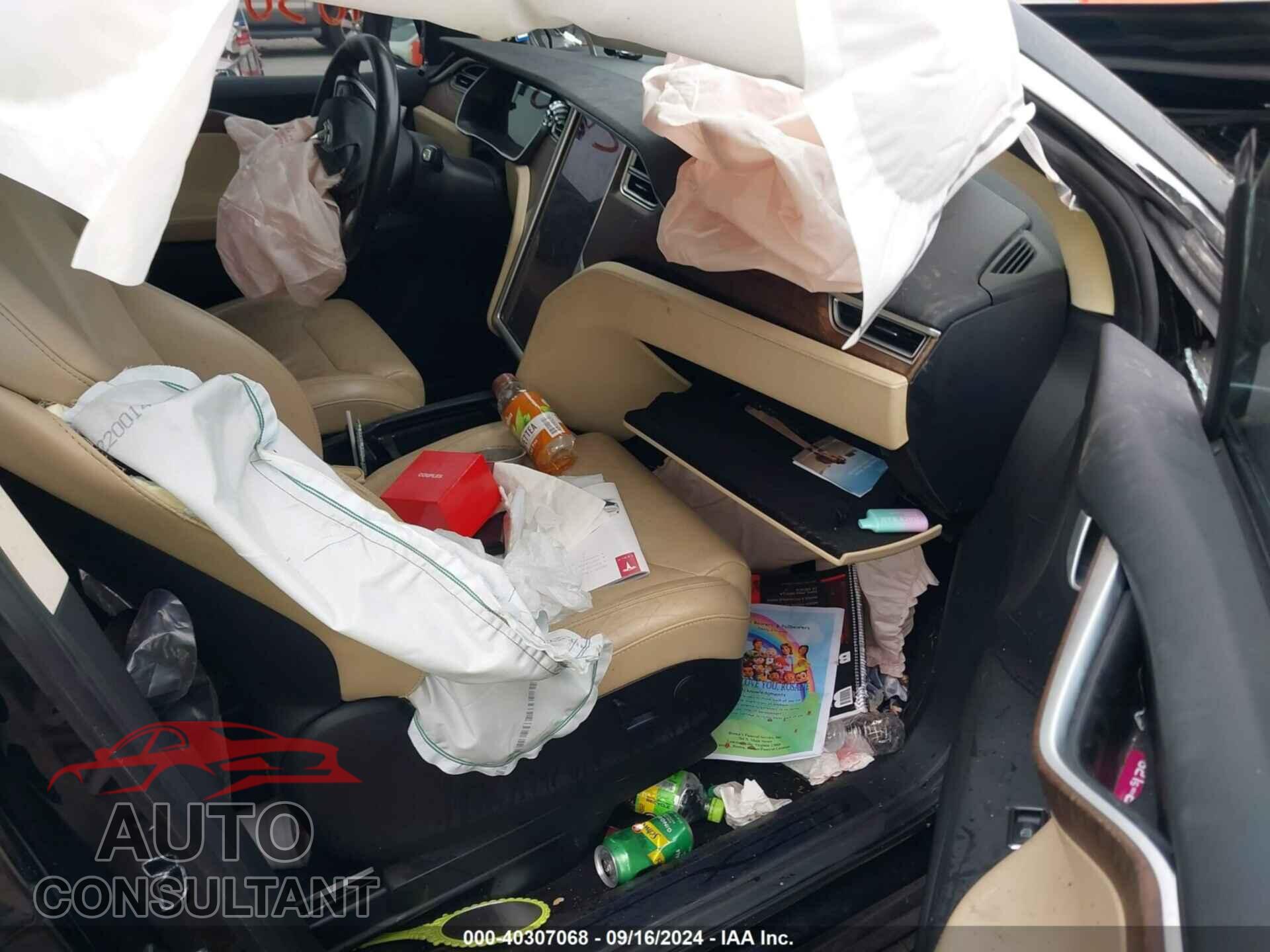 TESLA MODEL X 2017 - 5YJXCDE28HF051976