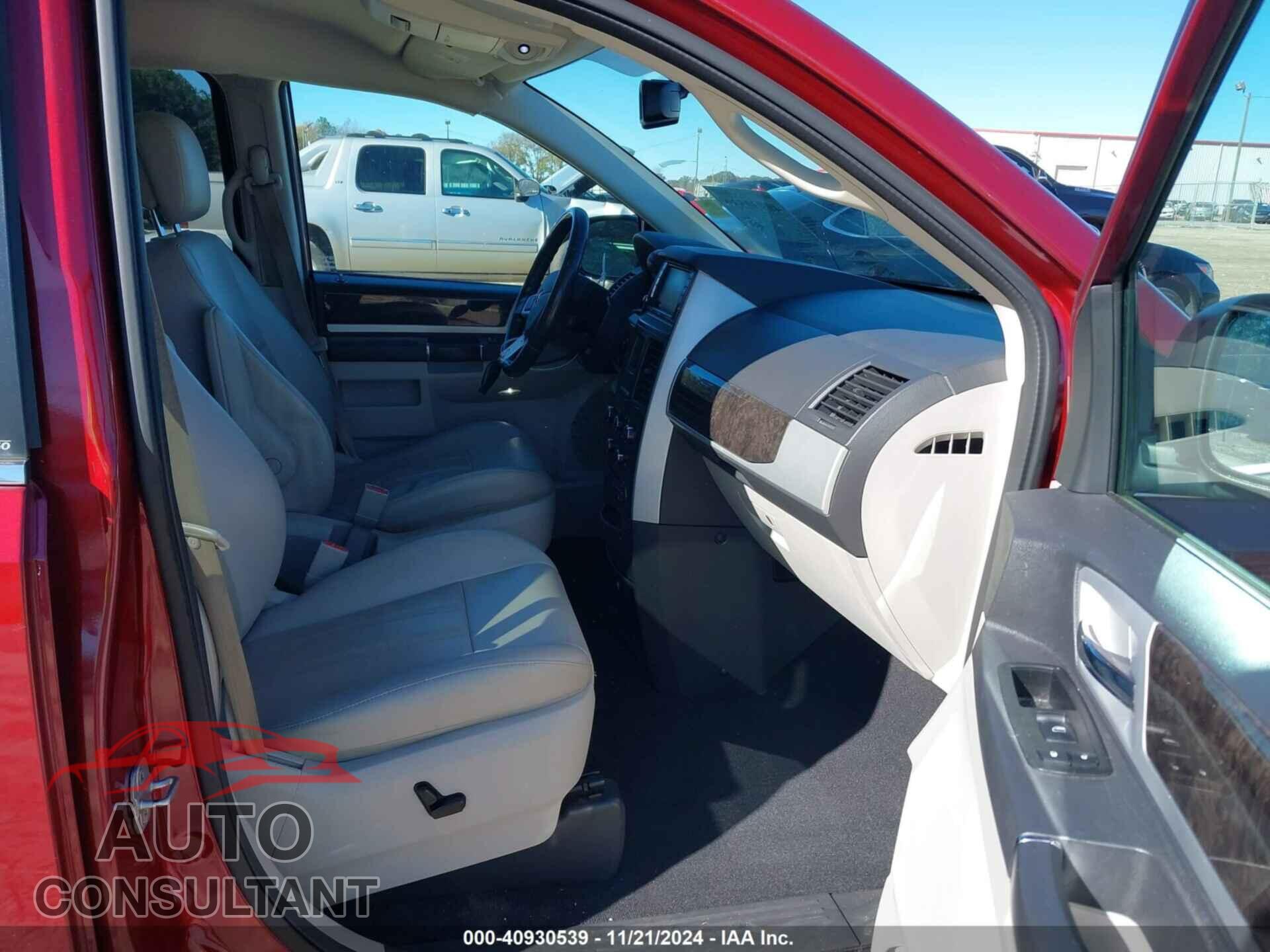 DODGE GRAND CARAVAN 2010 - 2D4RN5DX2AR355100